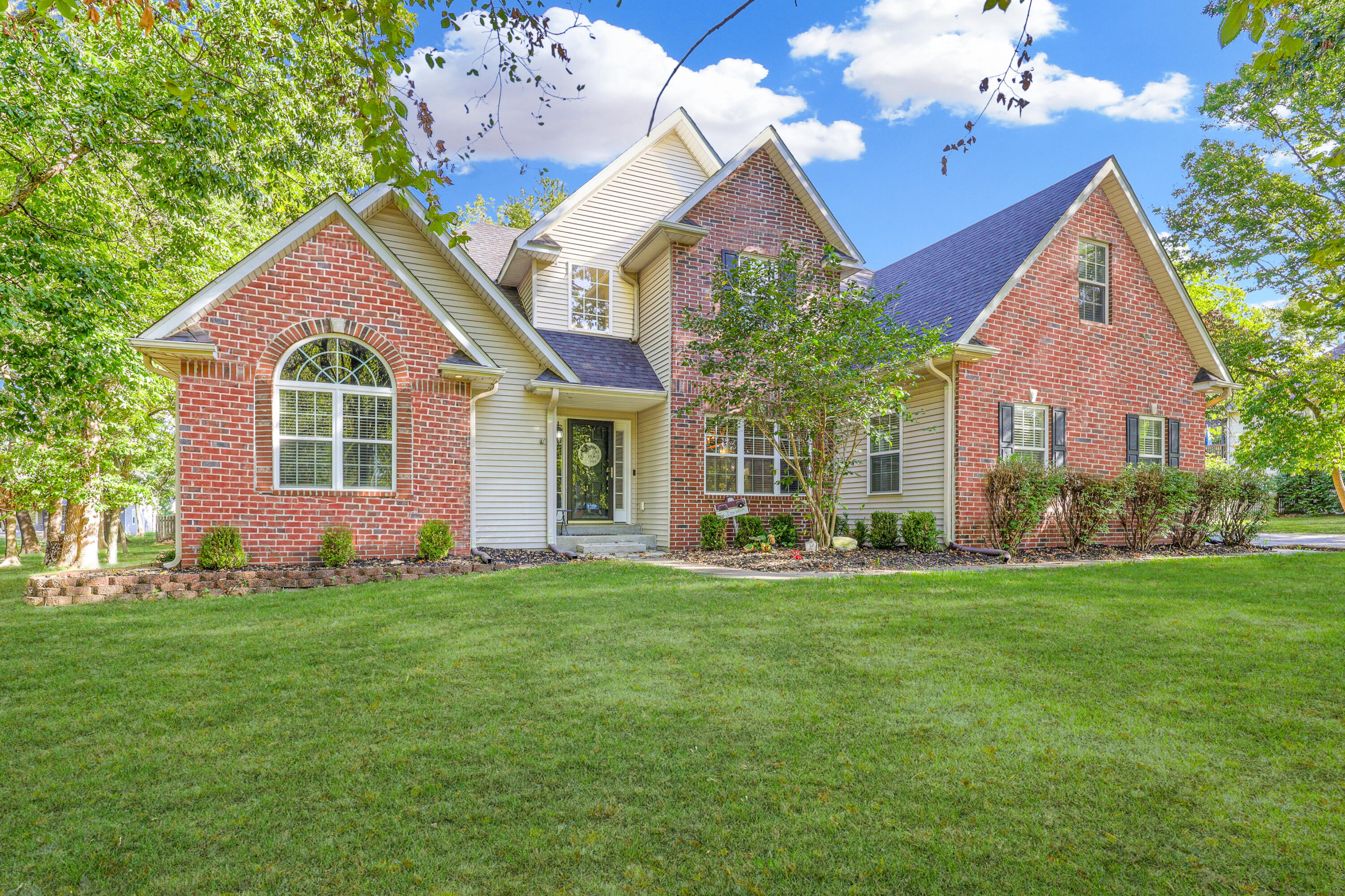 305 Crimson Oak Court Property Photo