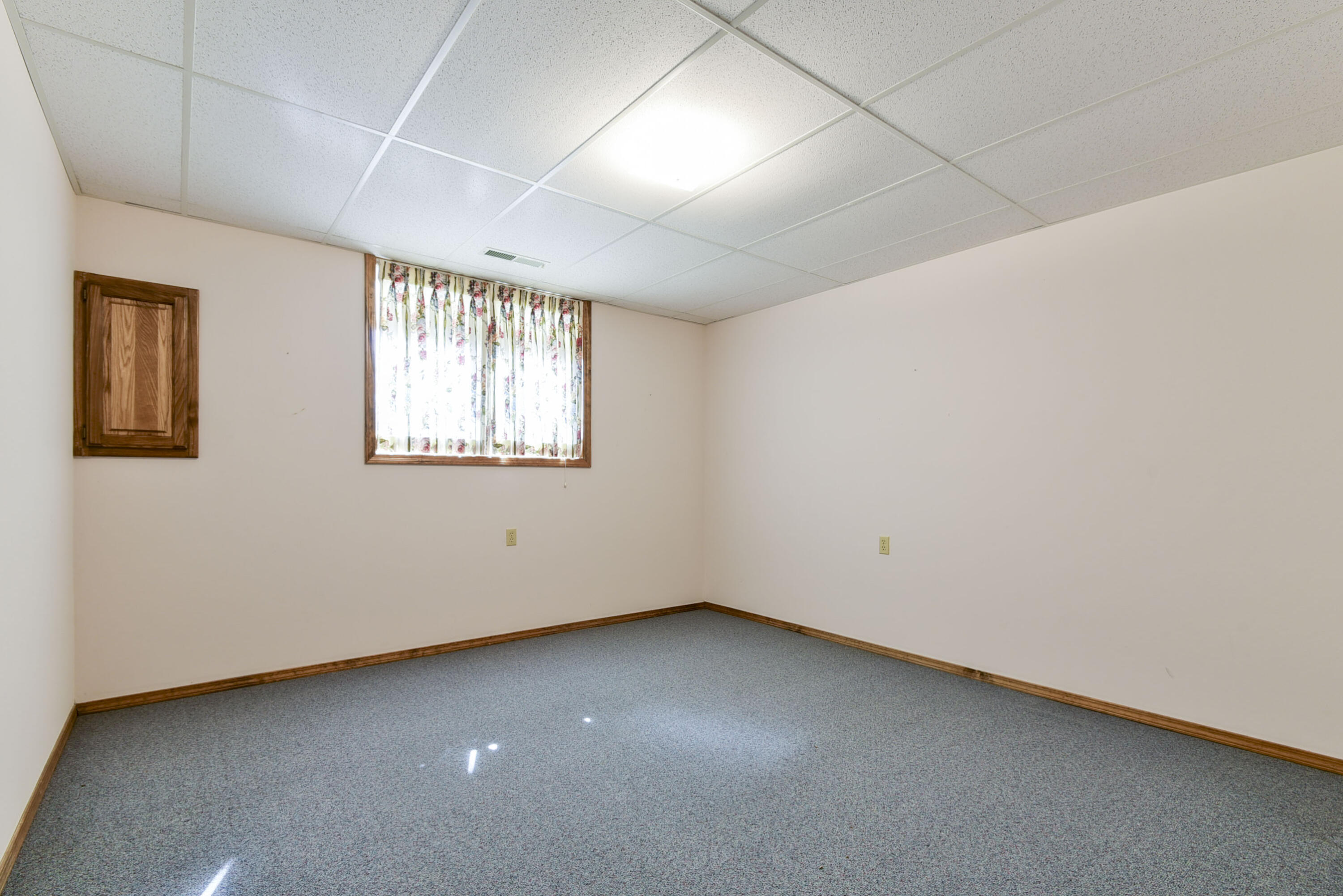 1462 East Powell Street Property Photo 27