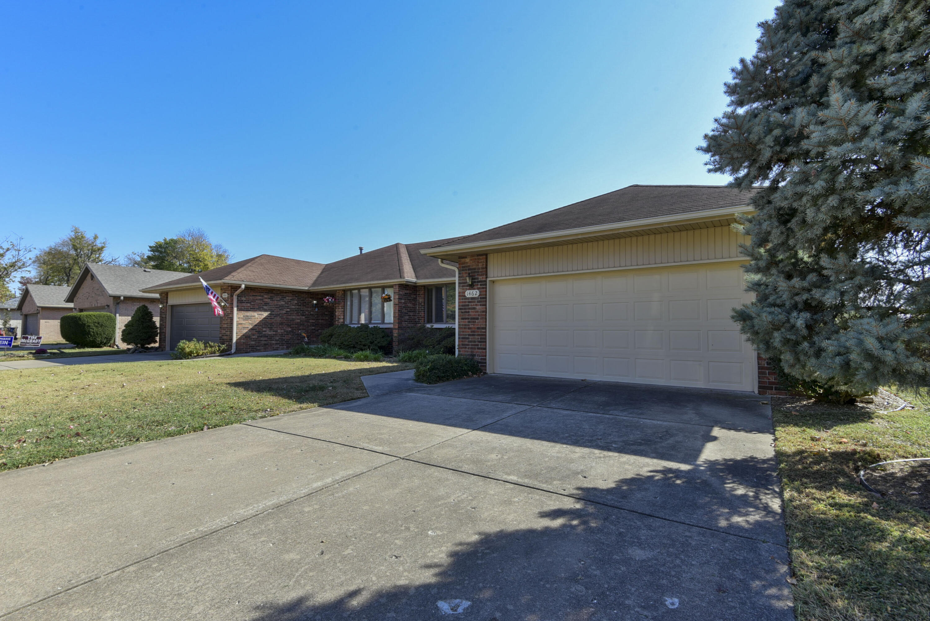 1462 East Powell Street Property Photo 38