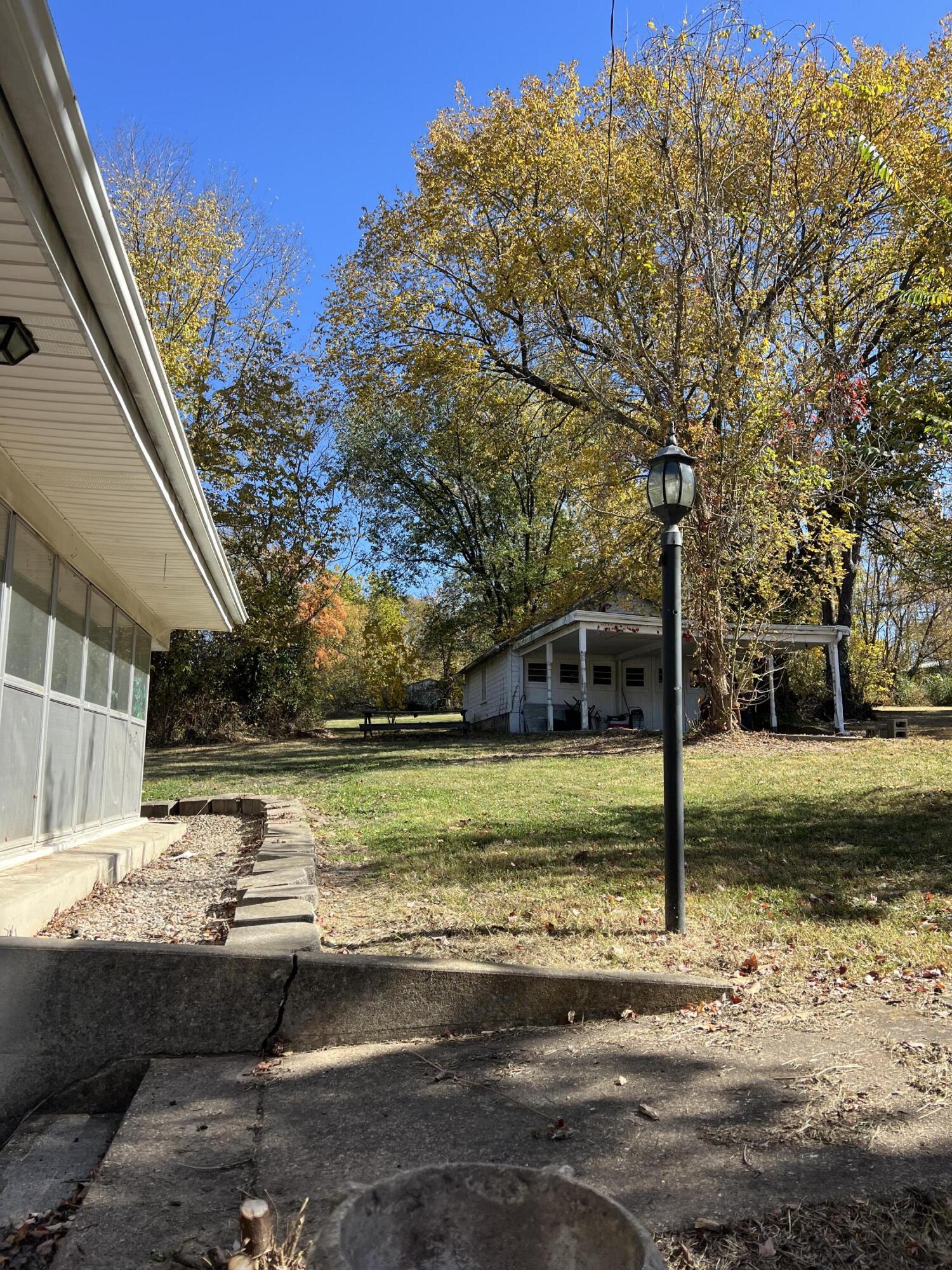 106 South Mansfield Road Property Photo 6