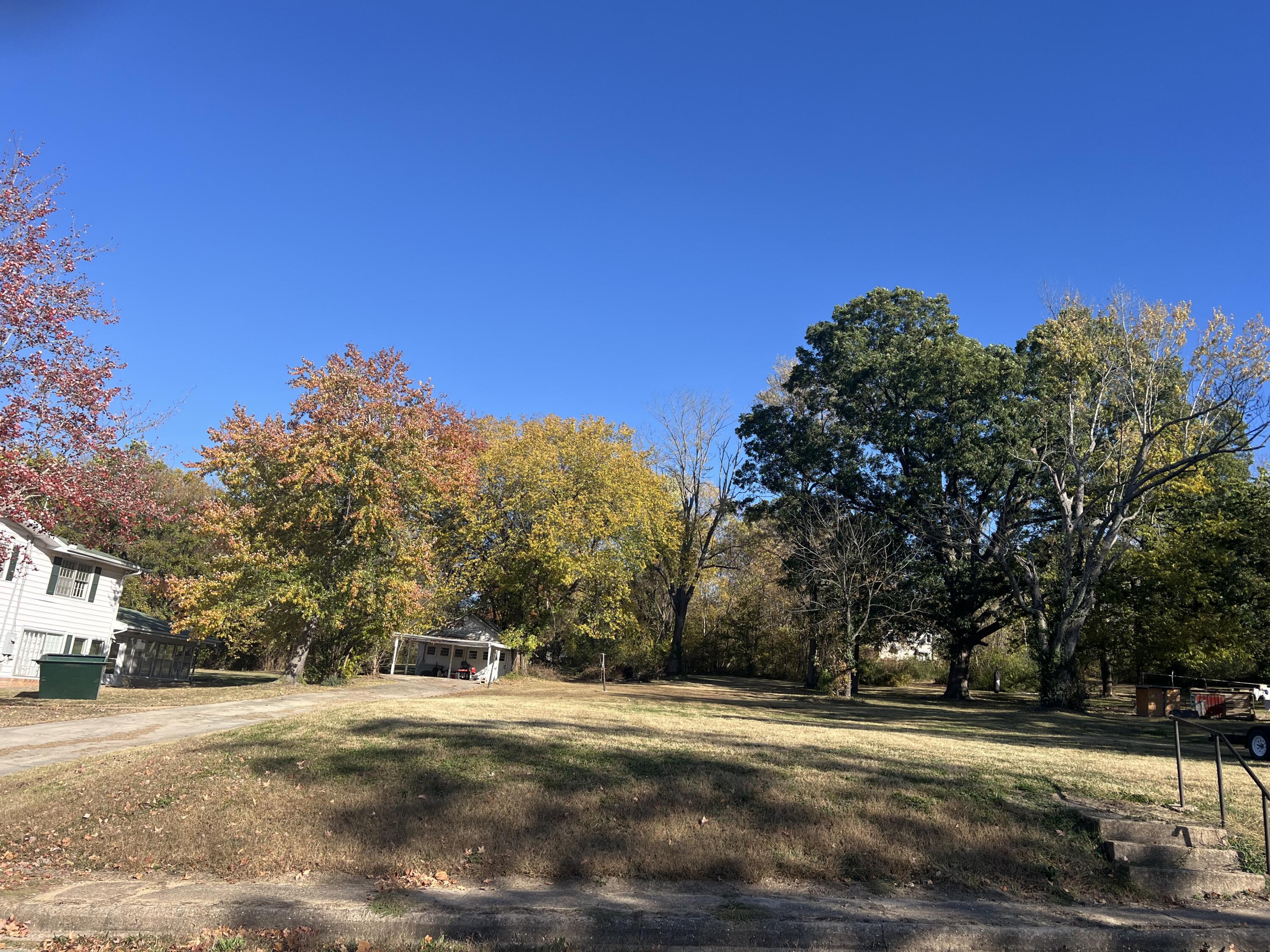 106 South Mansfield Road Property Photo 8
