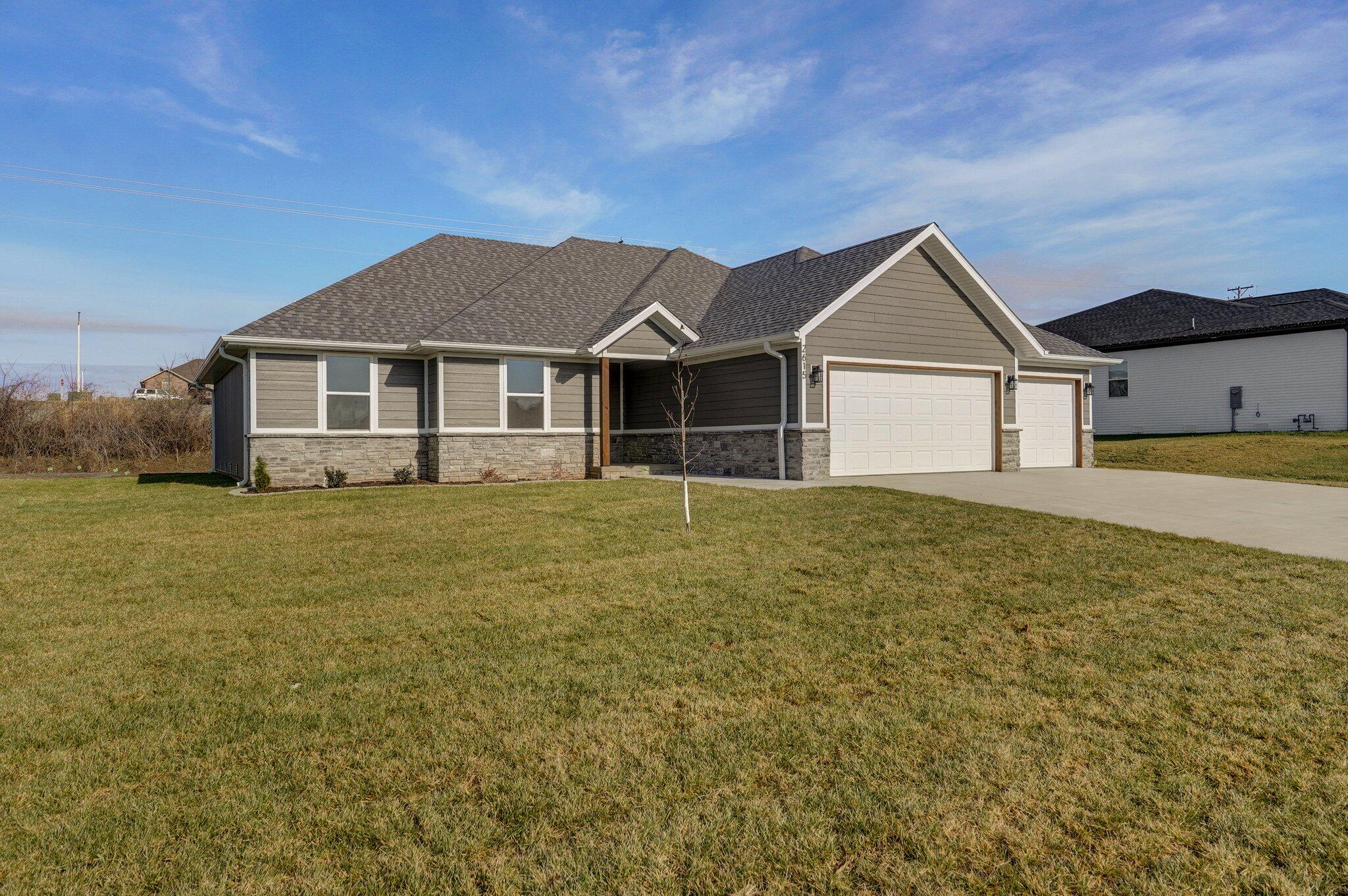 2615 West Mcguffey Street Property Photo