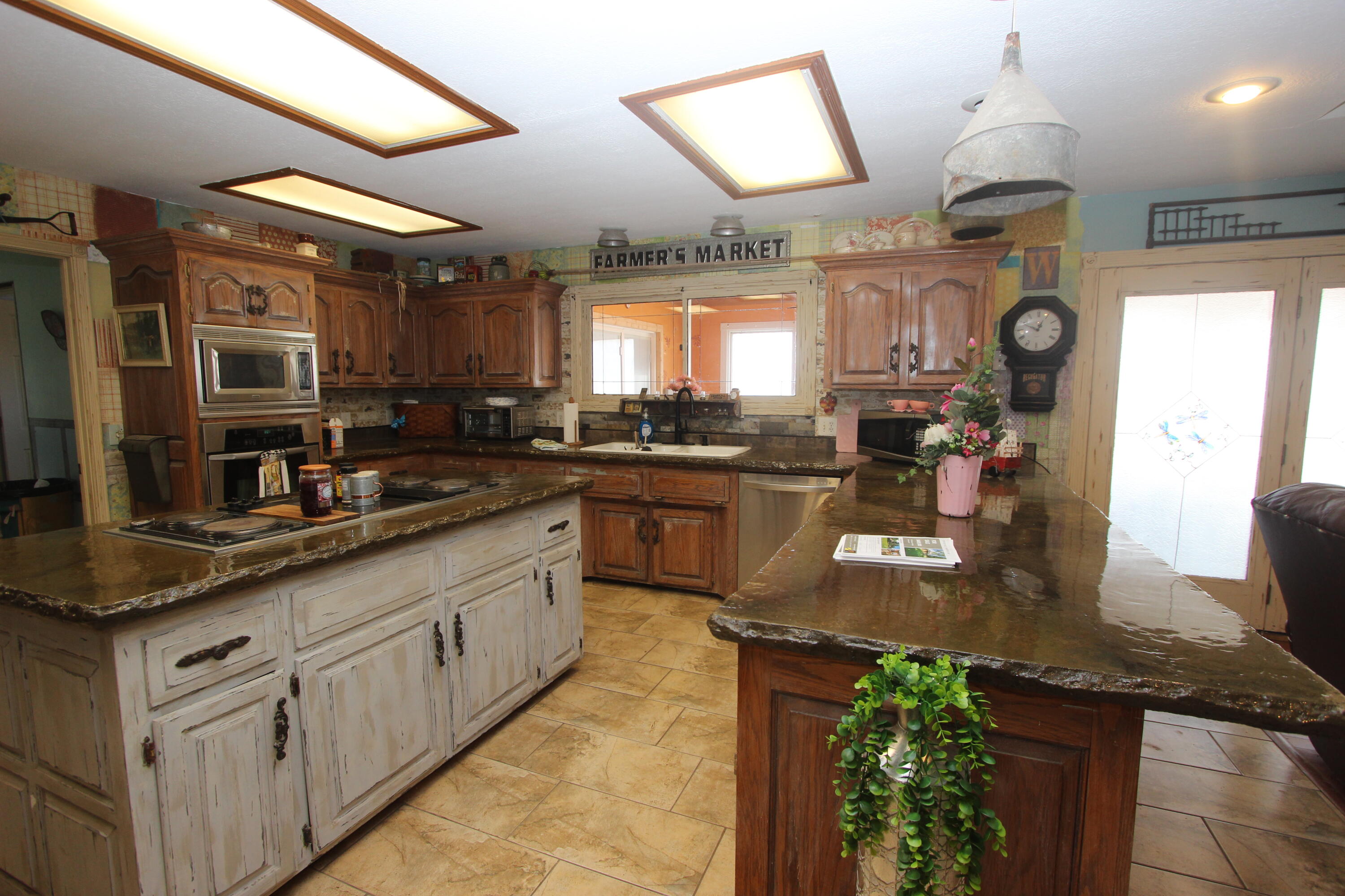 1819 Pleasant Hill Road Property Photo 3