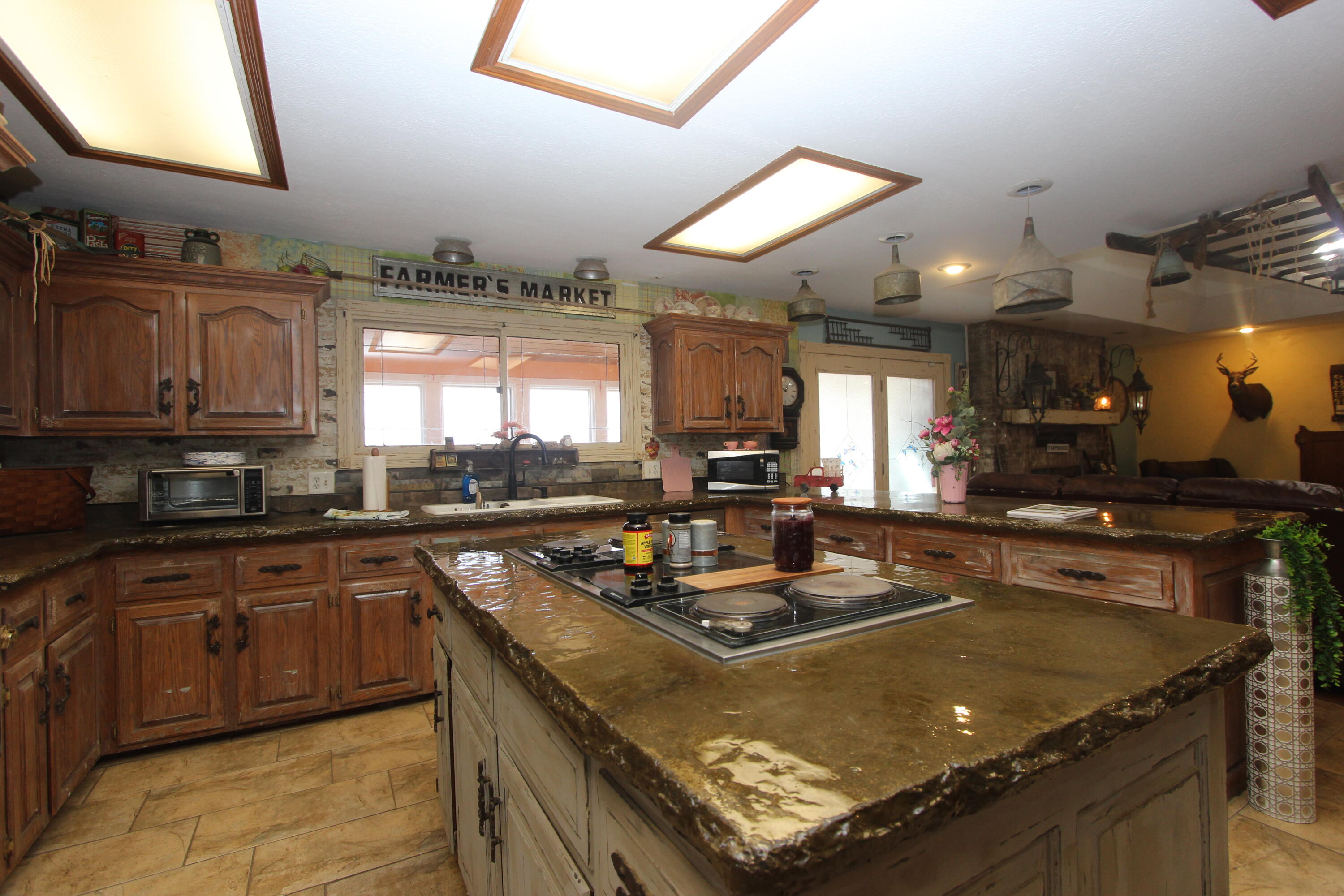 1819 Pleasant Hill Road Property Photo 5