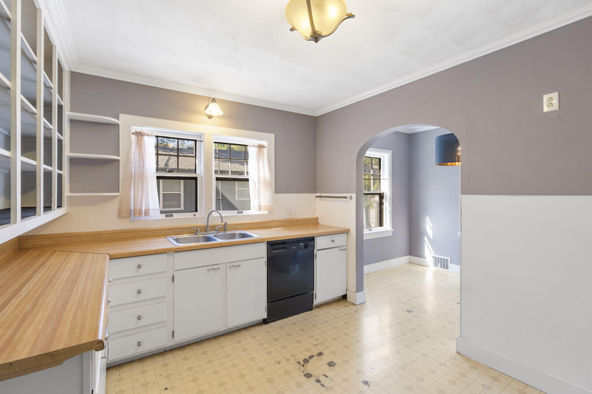 1351 East Elm Street Property Photo 7