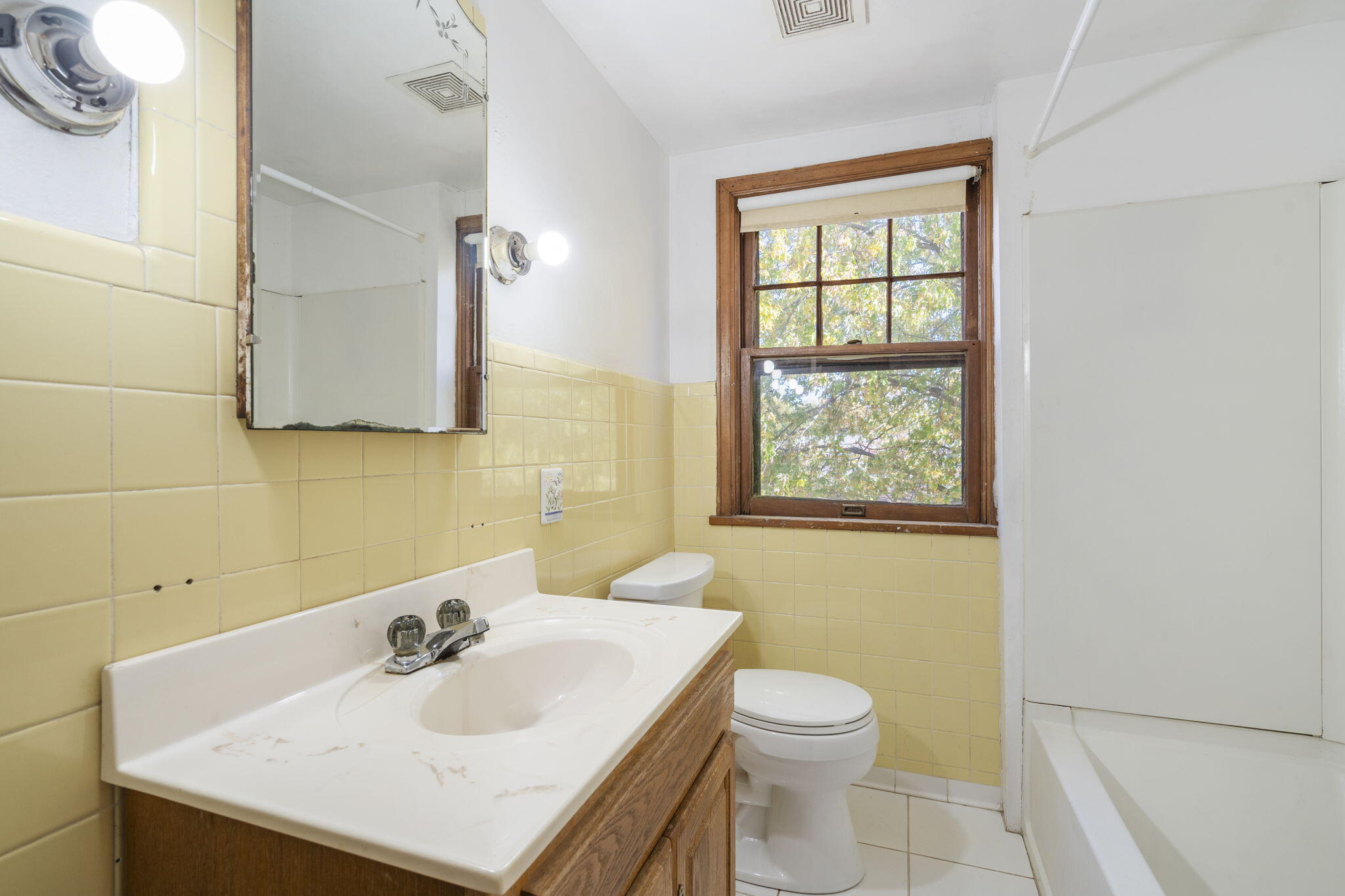 1351 East Elm Street Property Photo 21