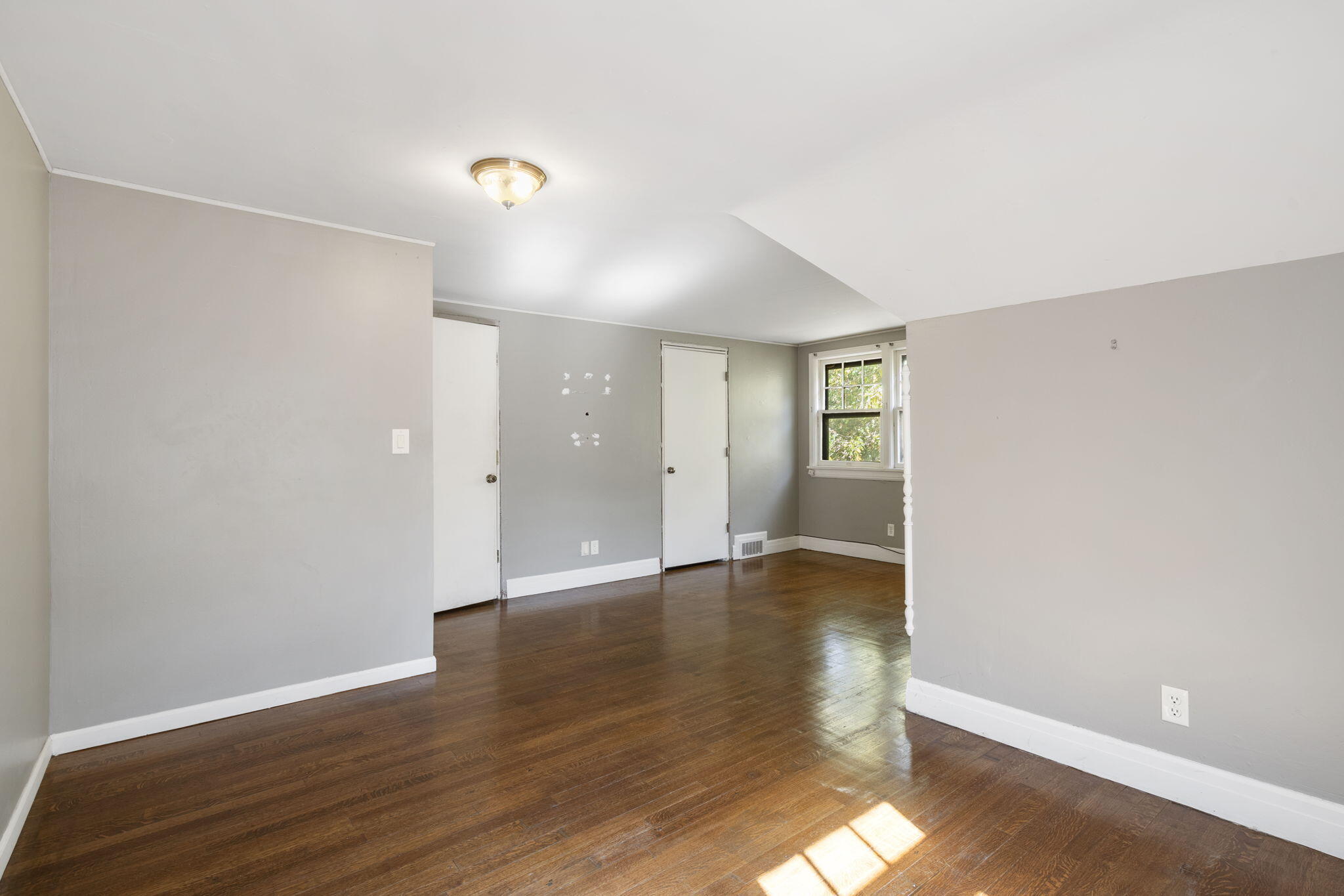 1351 East Elm Street Property Photo 23