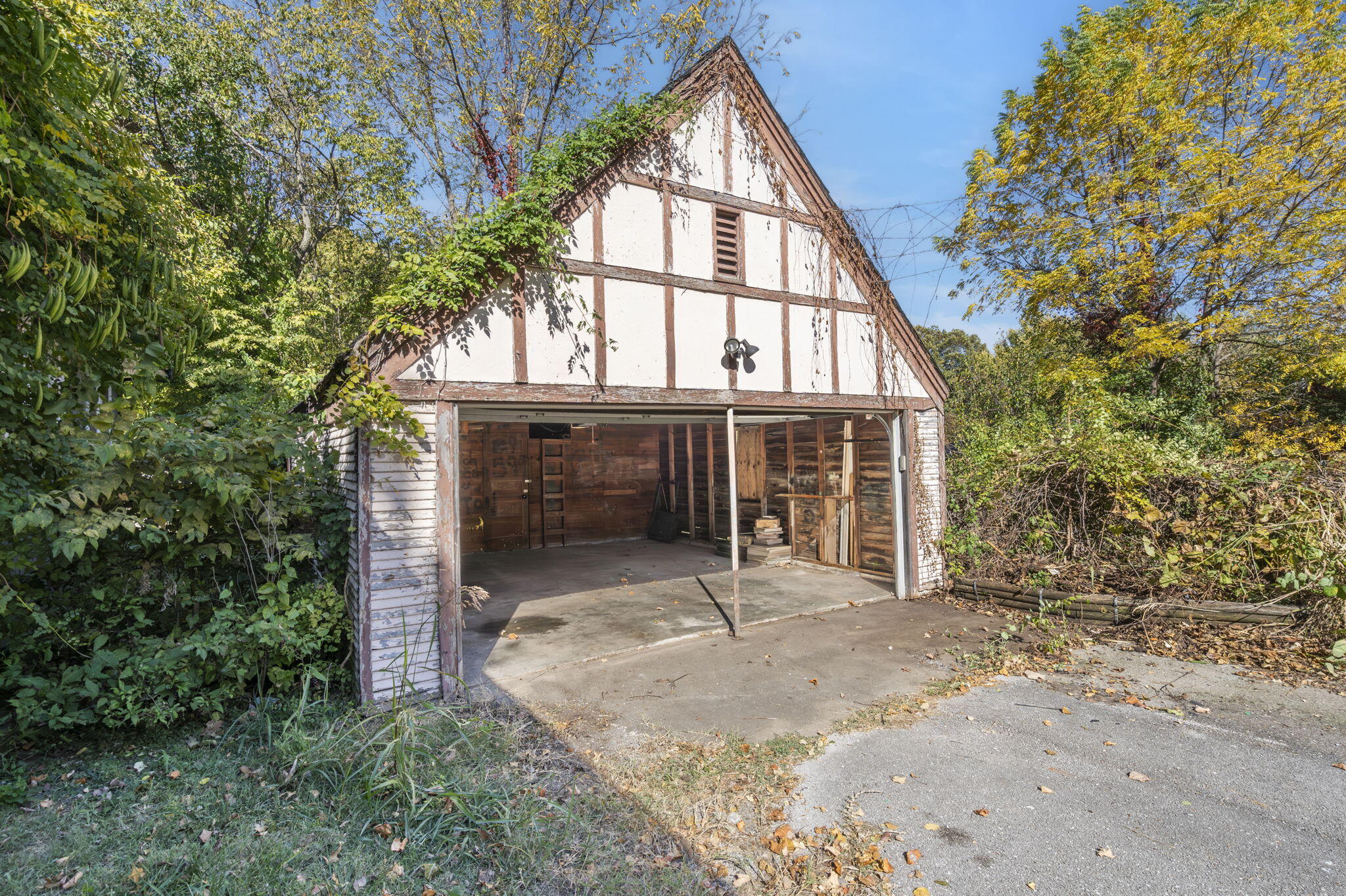 1351 East Elm Street Property Photo 33