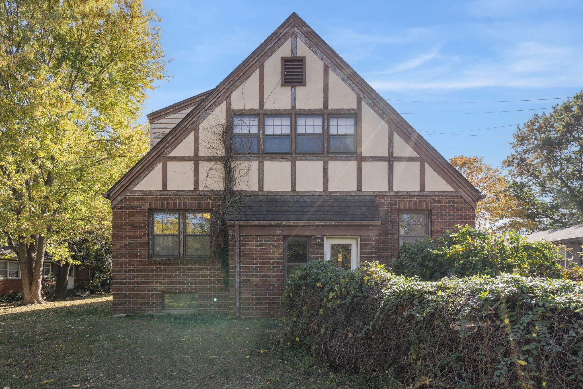 1351 East Elm Street Property Photo 40