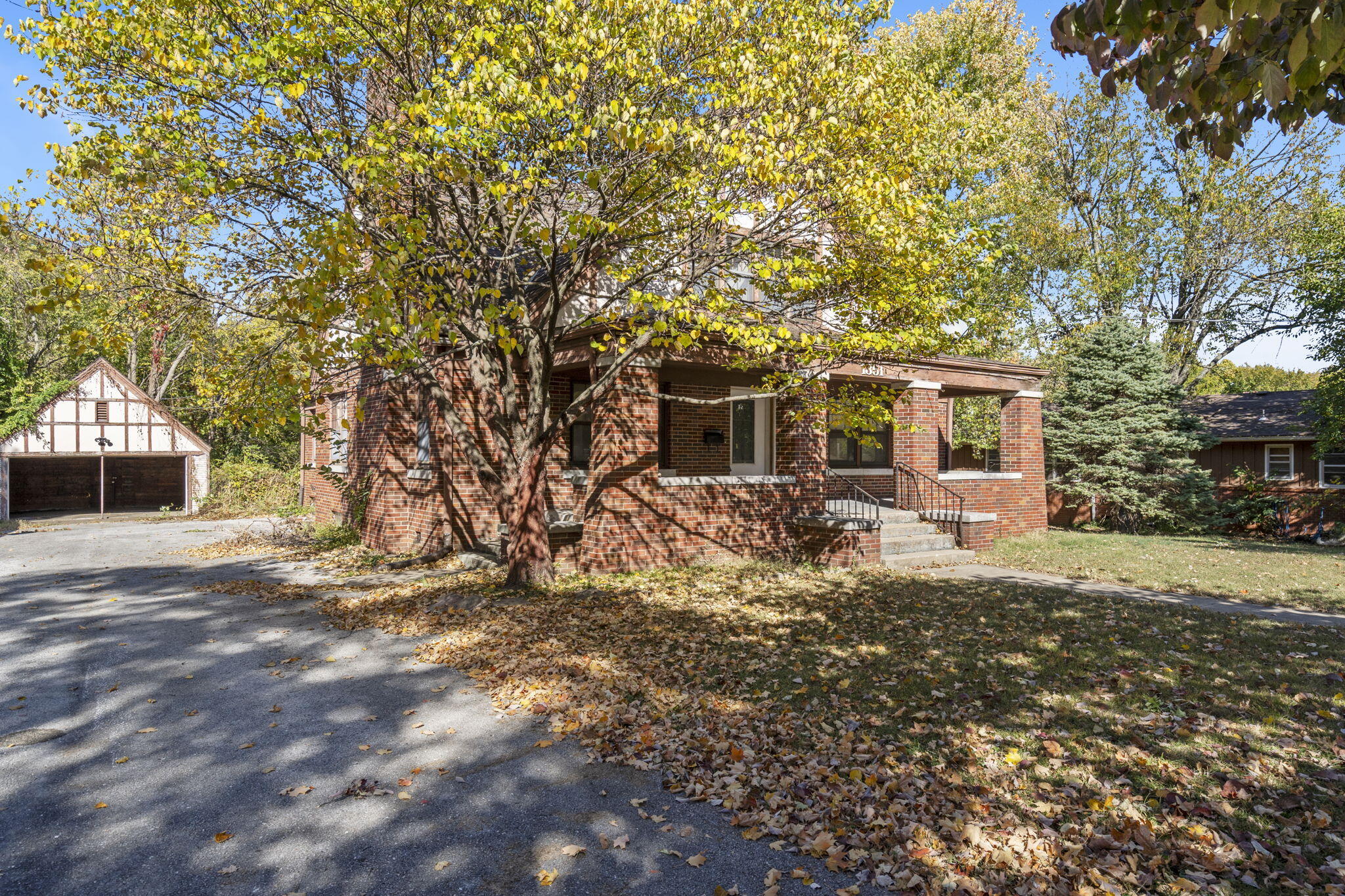 1351 East Elm Street Property Photo 44