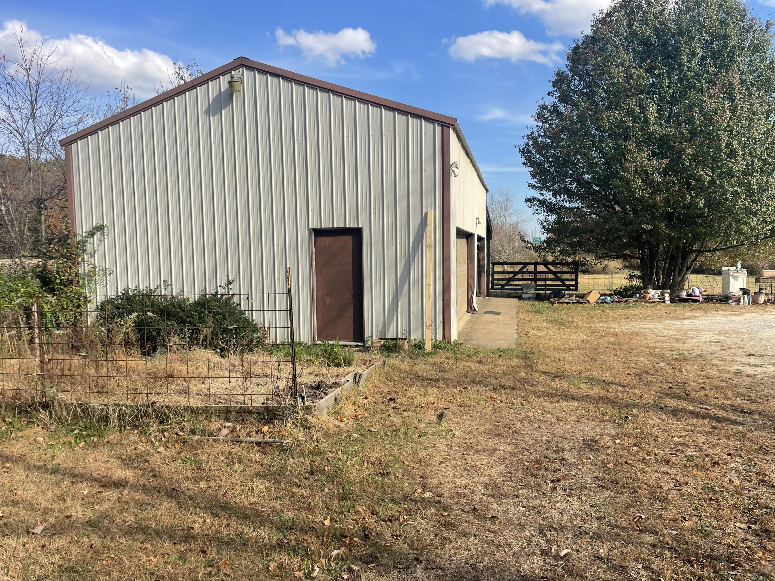 1022 County Road 5050 Property Photo 33