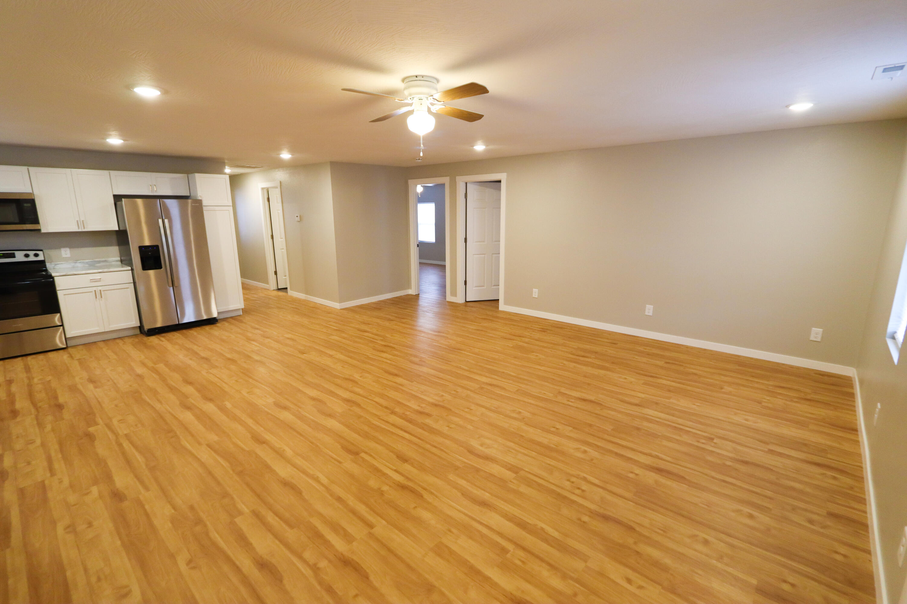 118 North Elgin Avenue Property Photo 3