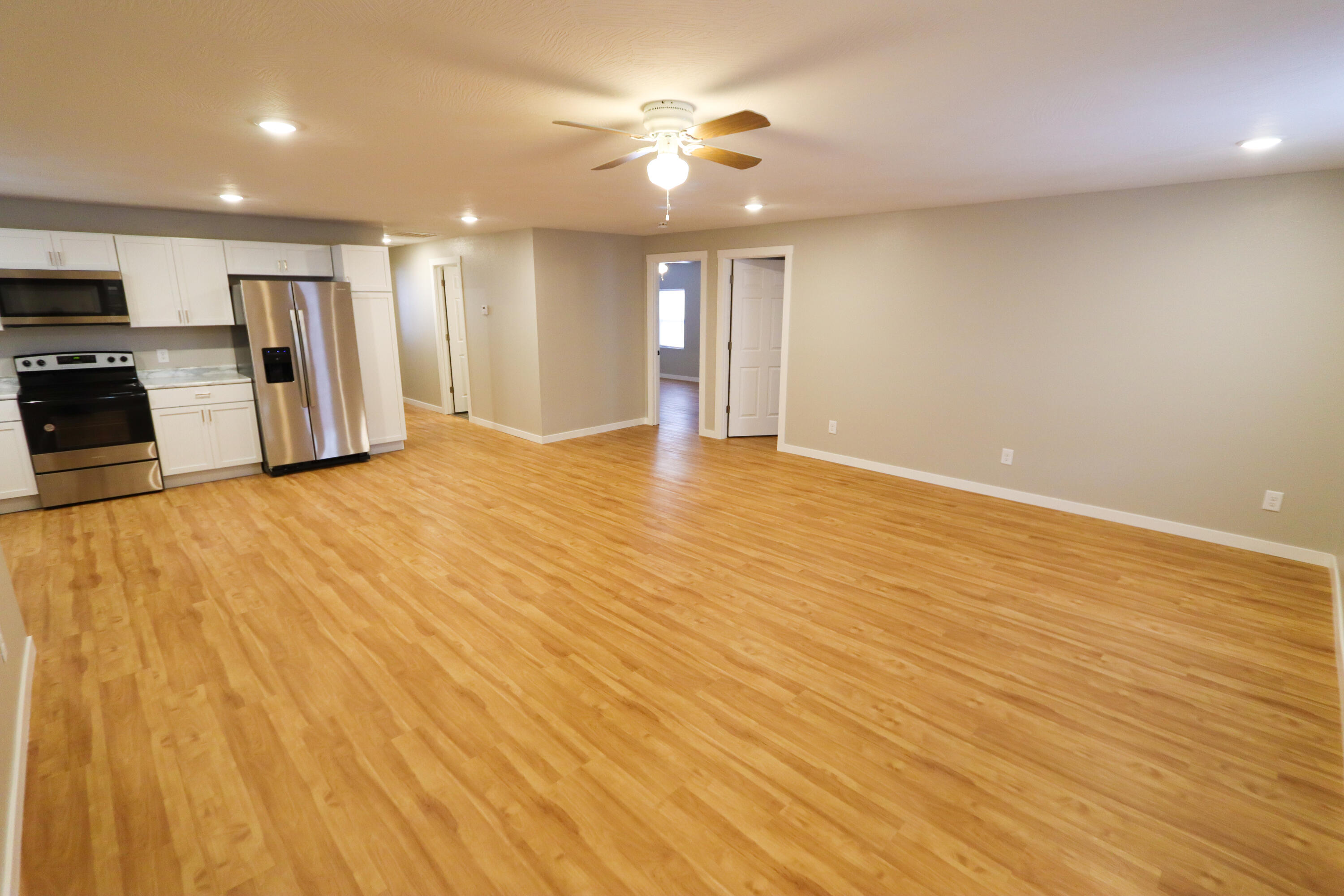 118 North Elgin Avenue Property Photo 4