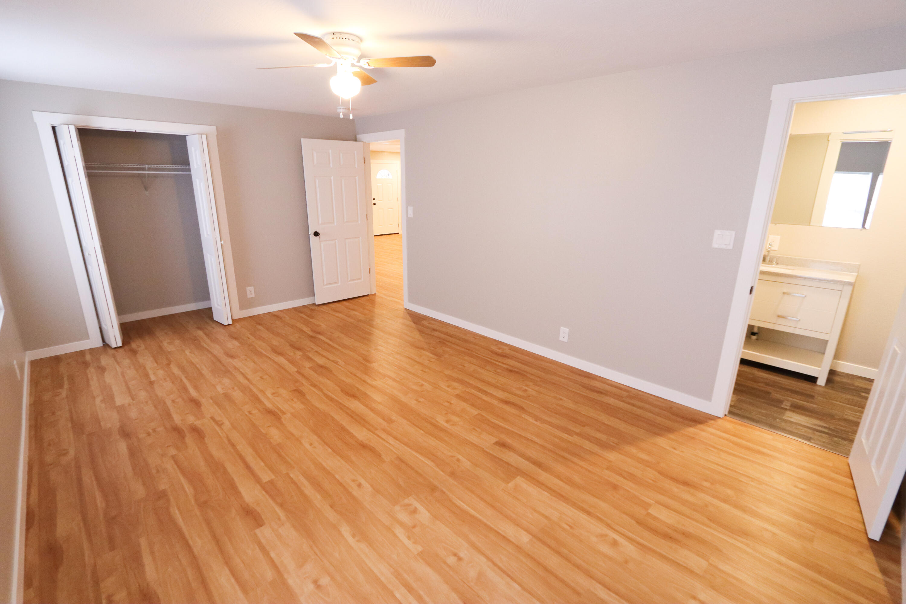 118 North Elgin Avenue Property Photo 14