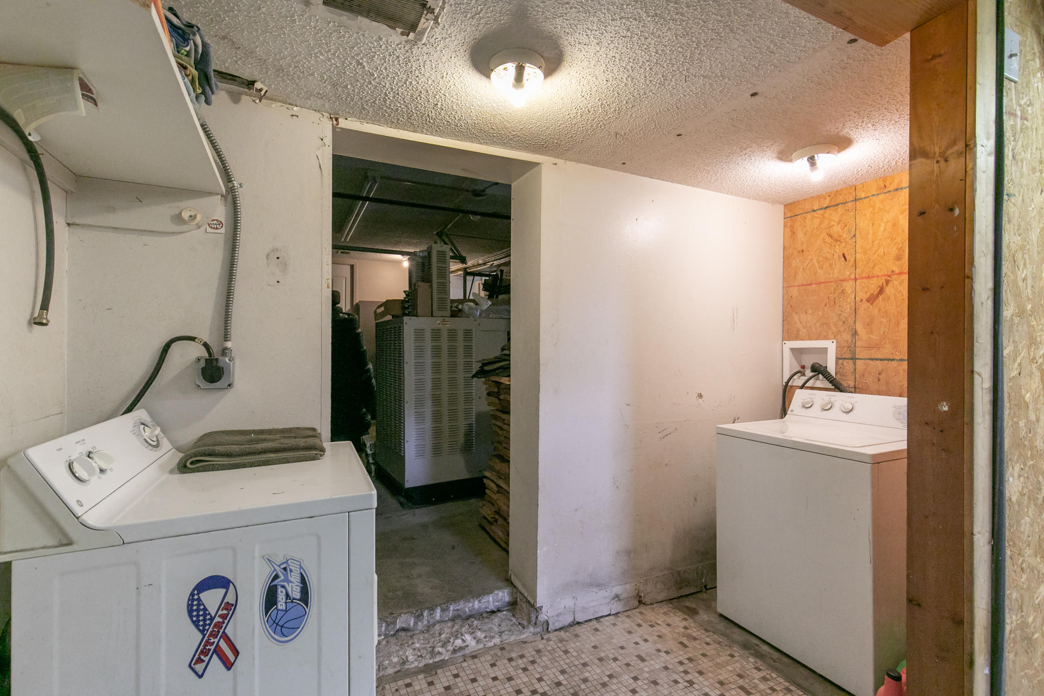 703 South Glenstone Avenue Property Photo 33