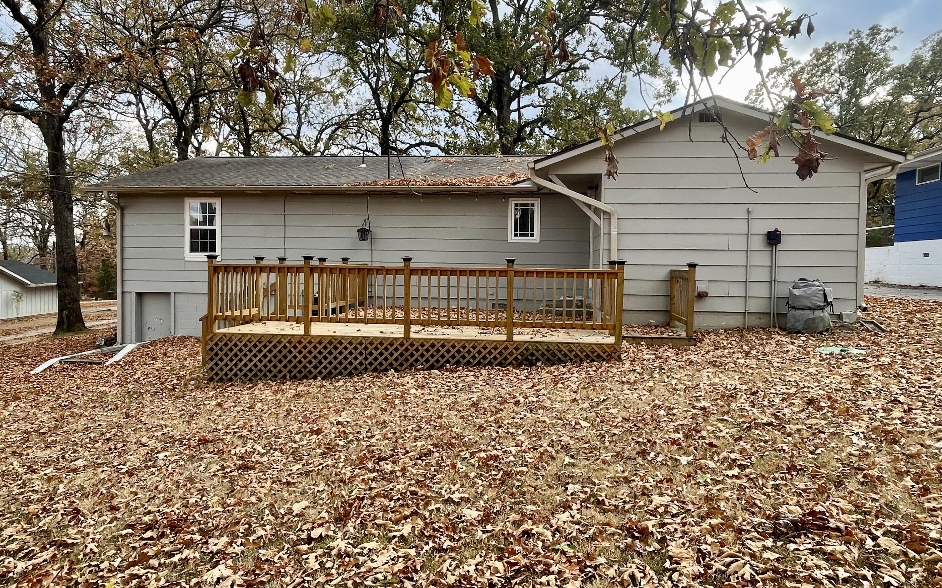 8 Golden Drive Property Photo 2