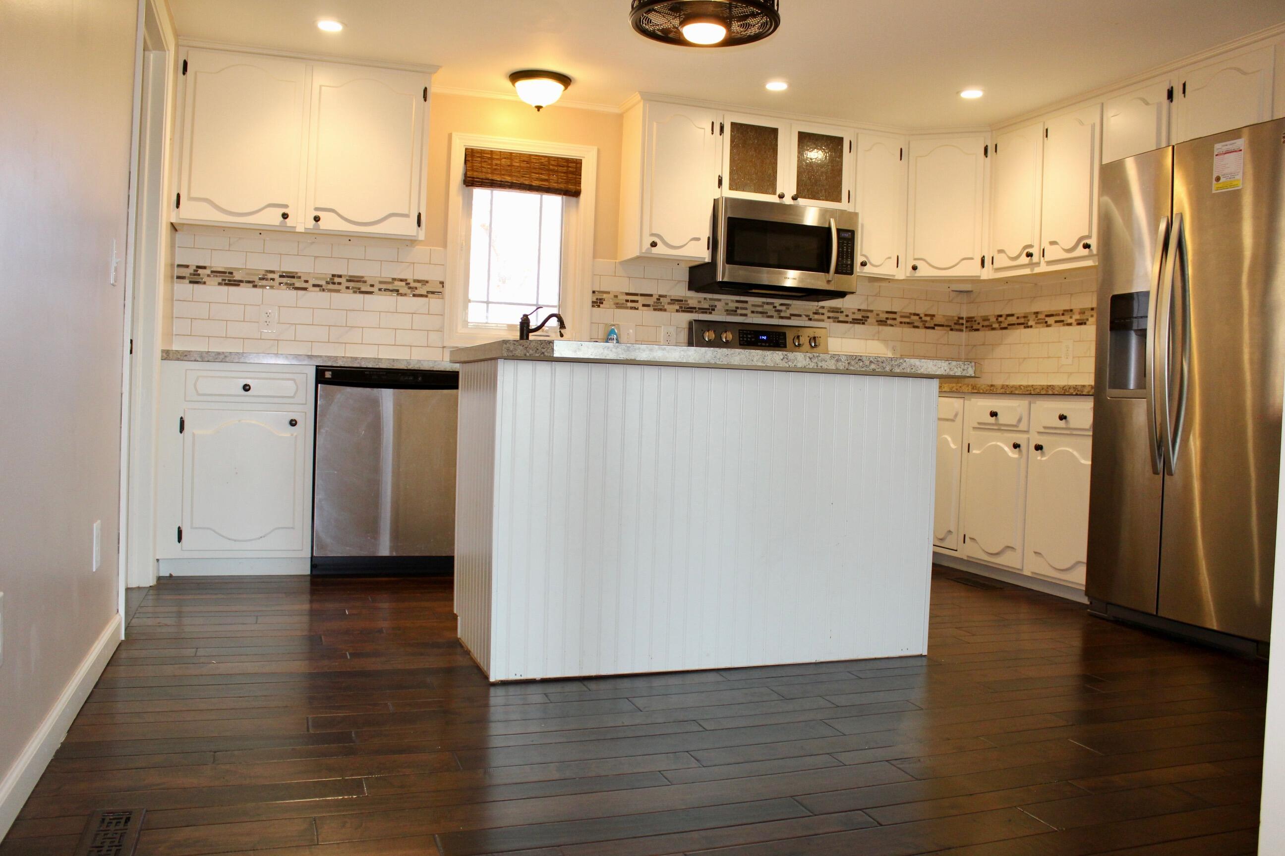 8 Golden Drive Property Photo 4
