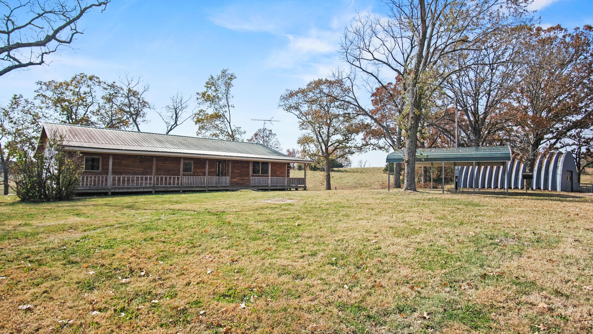 7048 County Road 1320 Property Photo 4