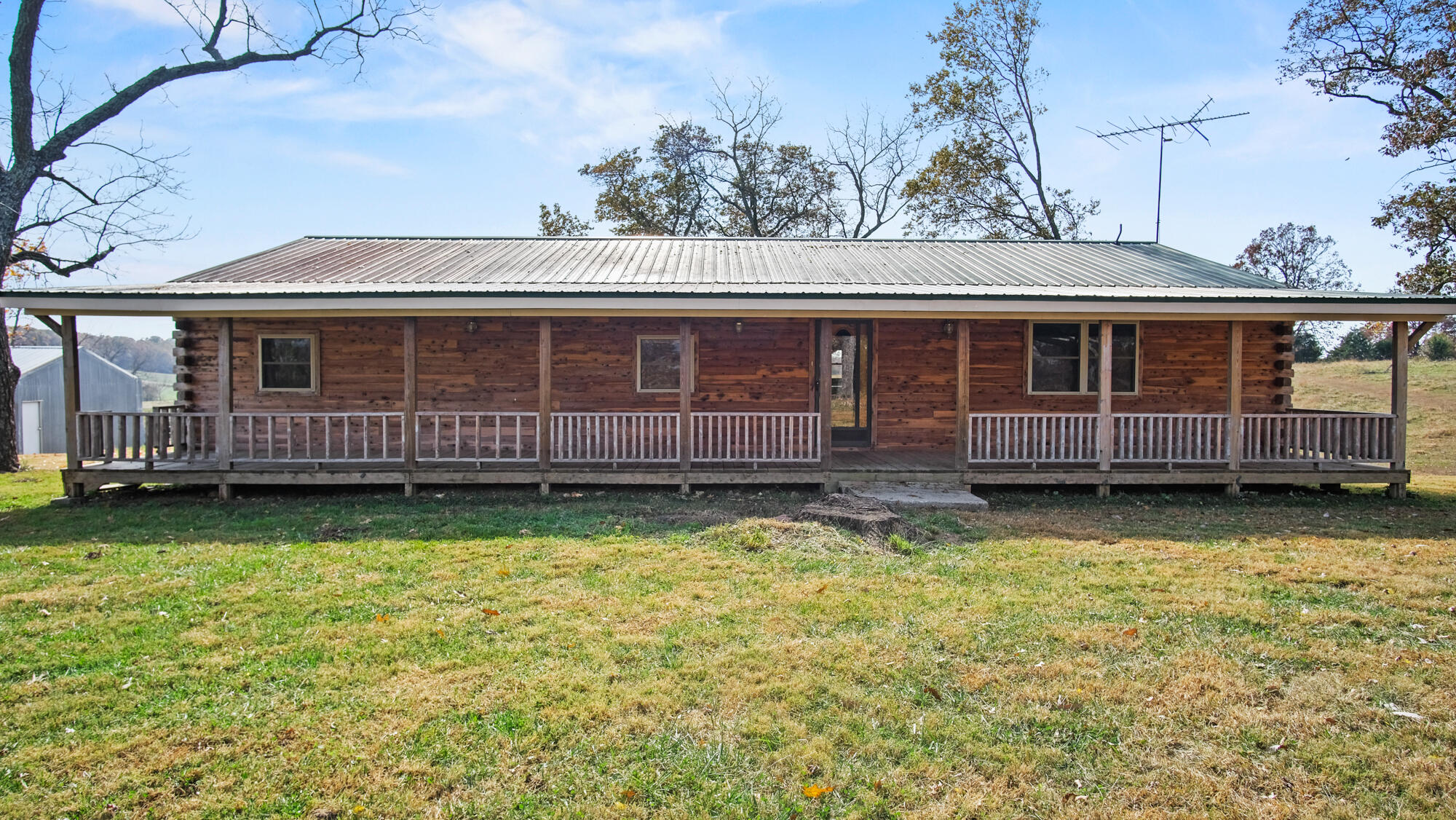 7048 County Road 1320 Property Photo 6