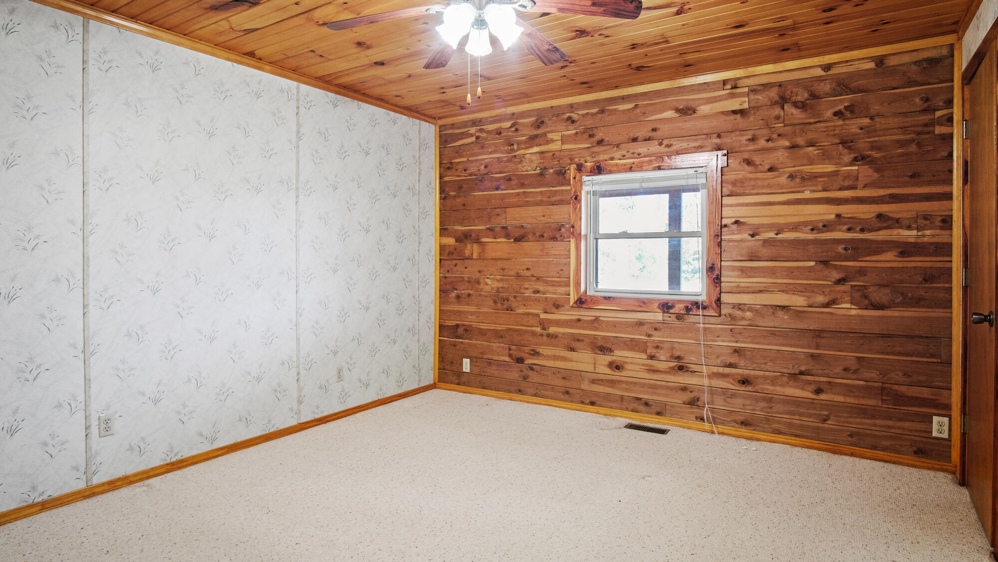 7048 County Road 1320 Property Photo 13