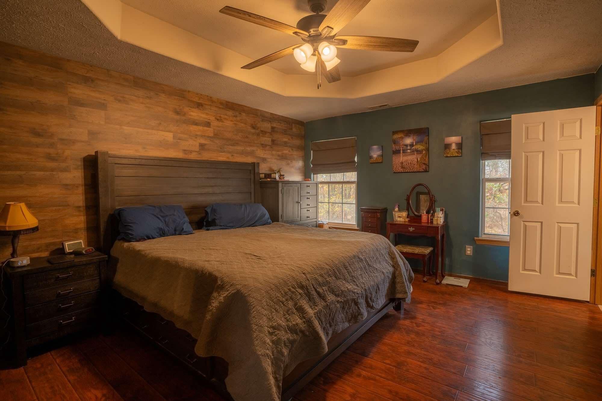 22239 Lawrence 1100 Property Photo 15