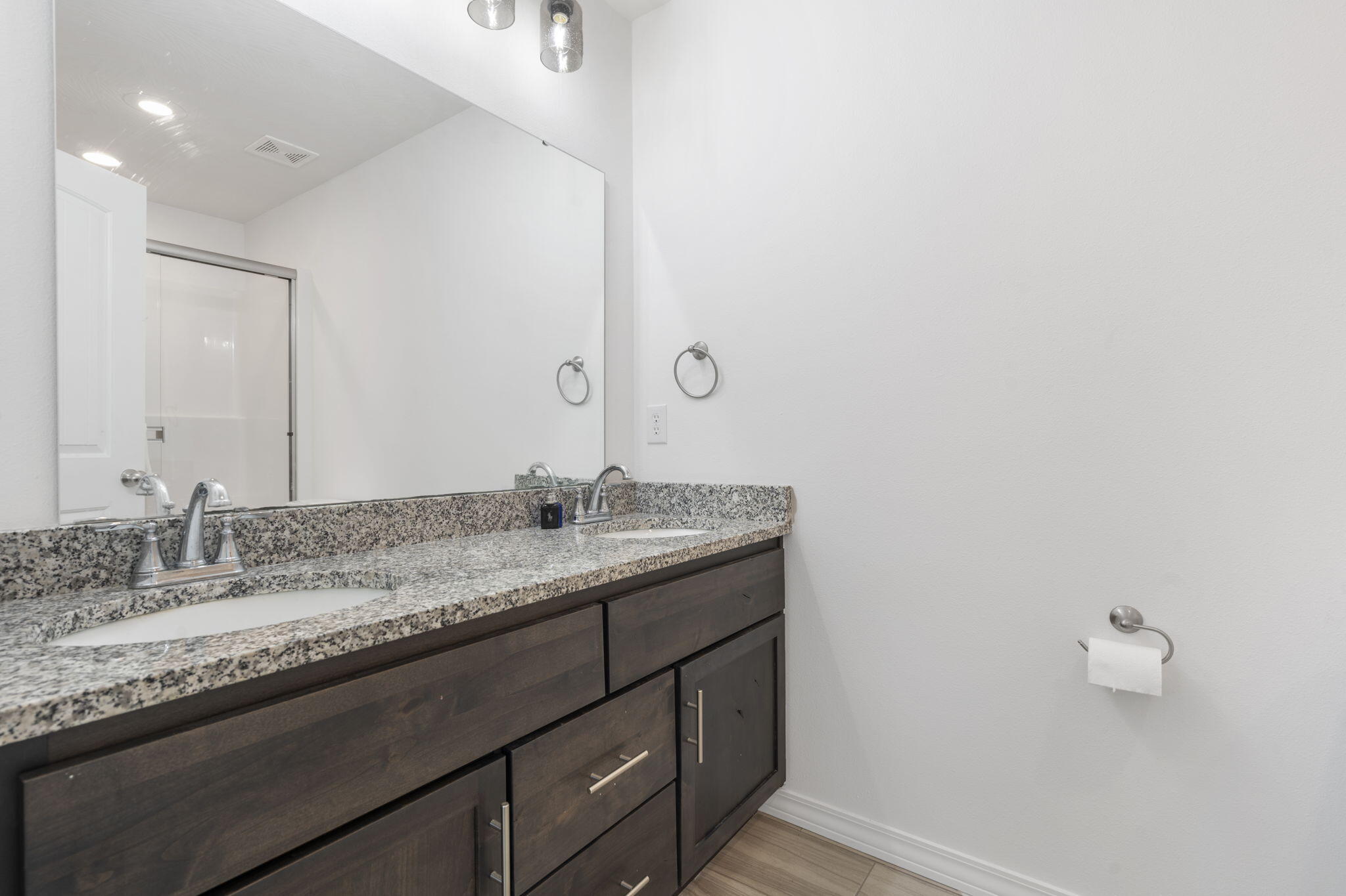 747 North Jozlynn Avenue Property Photo 17