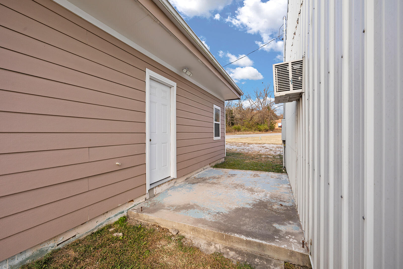 1302 Shull Street Property Photo 8