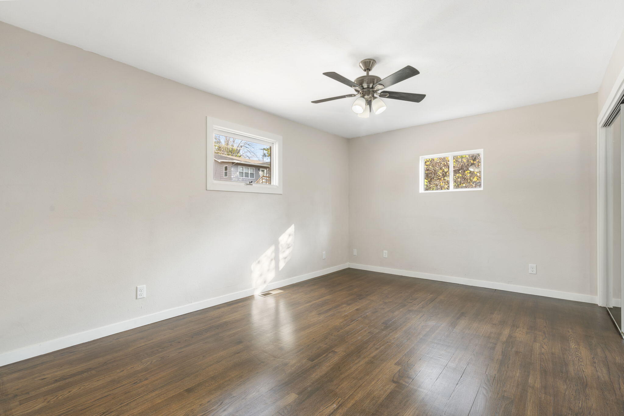 504 West Hensley Street Property Photo 13