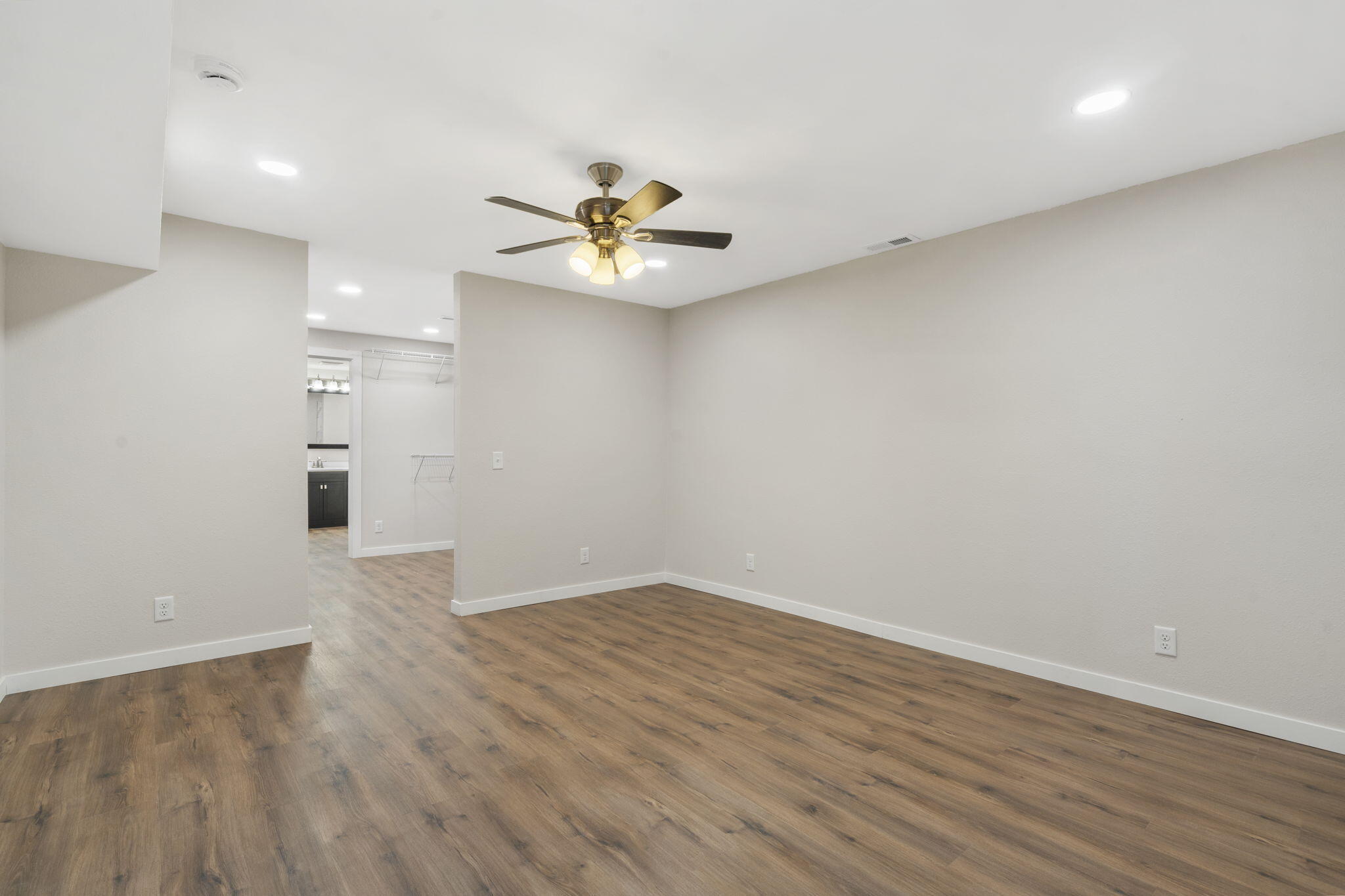 504 West Hensley Street Property Photo 19