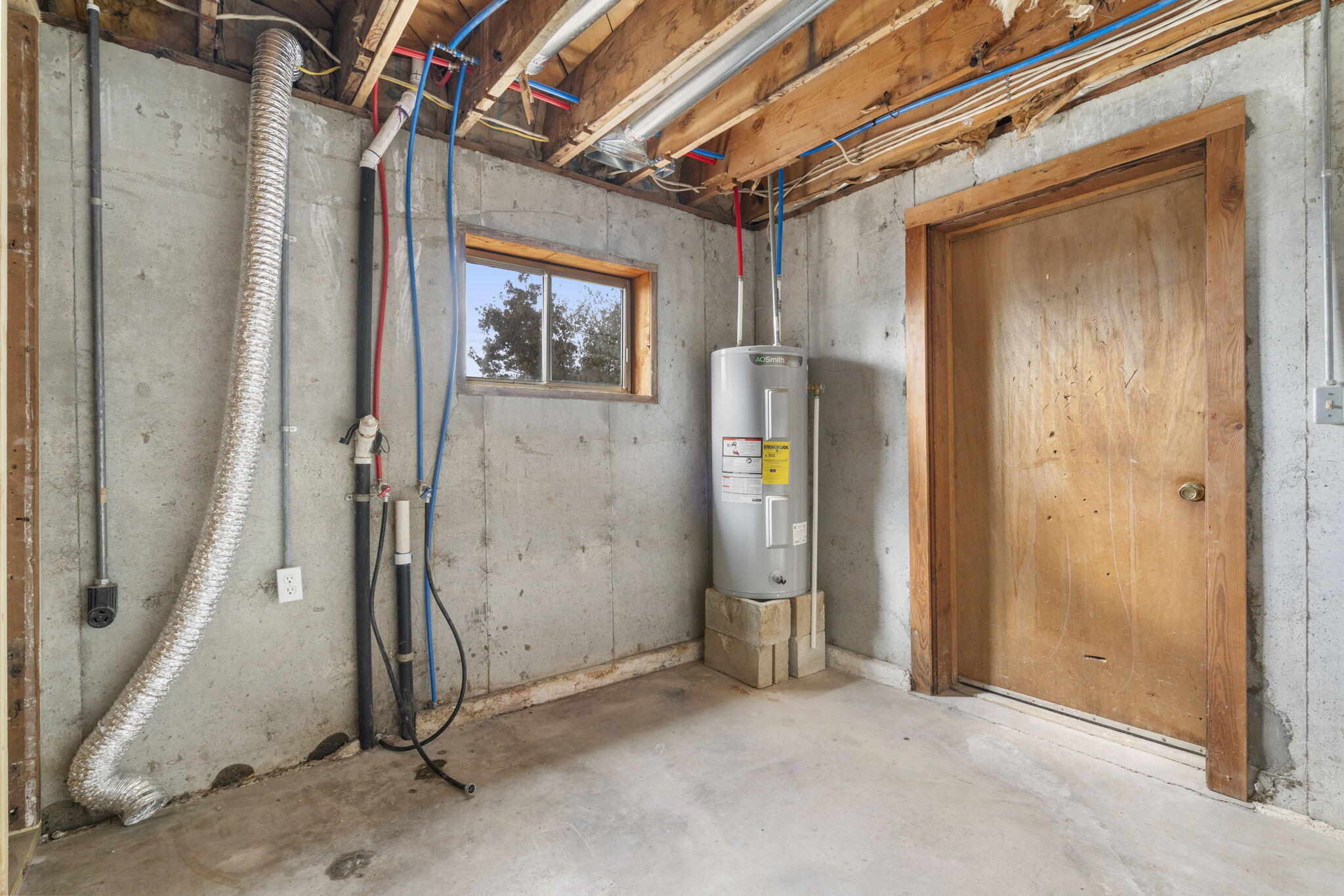 504 West Hensley Street Property Photo 23