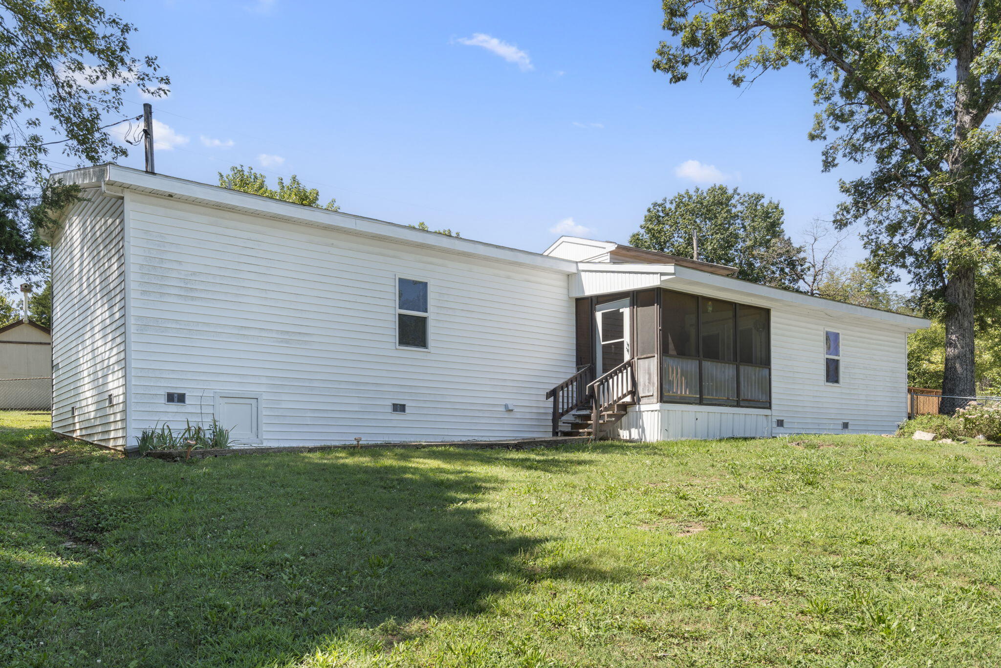 213 4th Street Property Photo 3