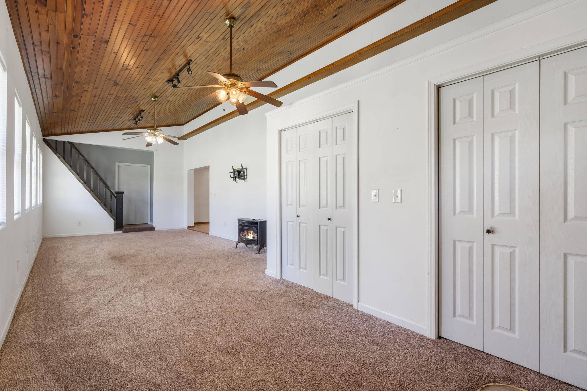 213 4th Street Property Photo 4