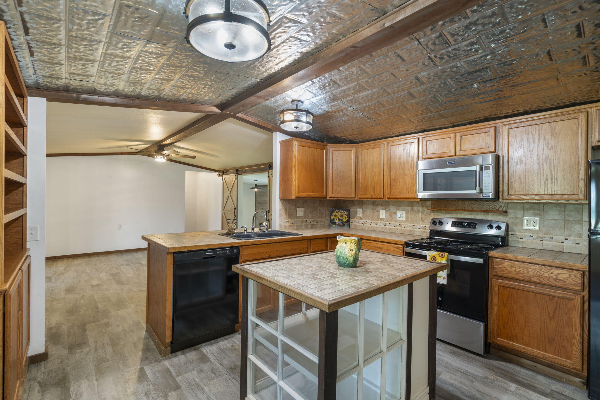 213 4th Street Property Photo 14