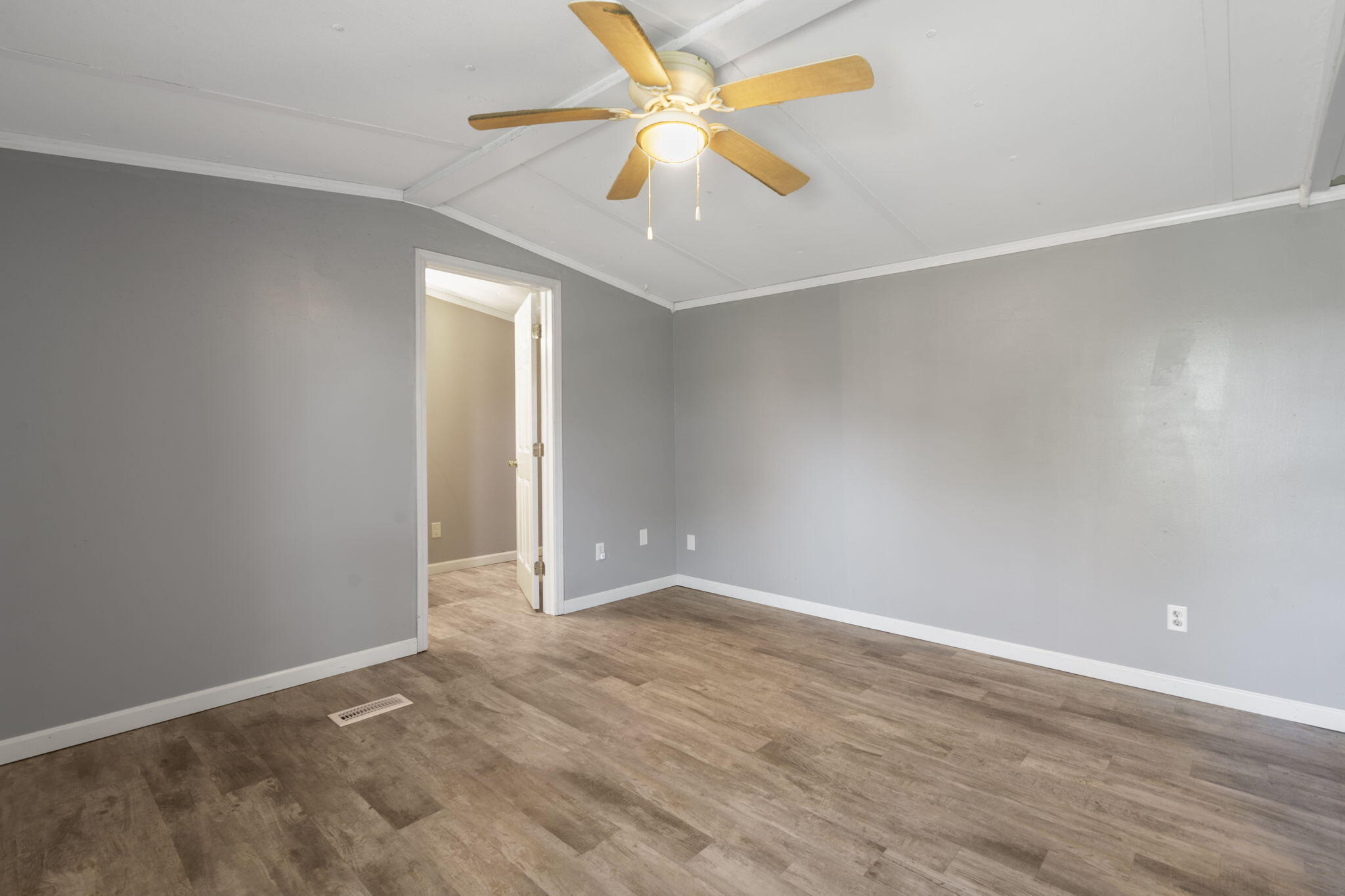 213 4th Street Property Photo 18