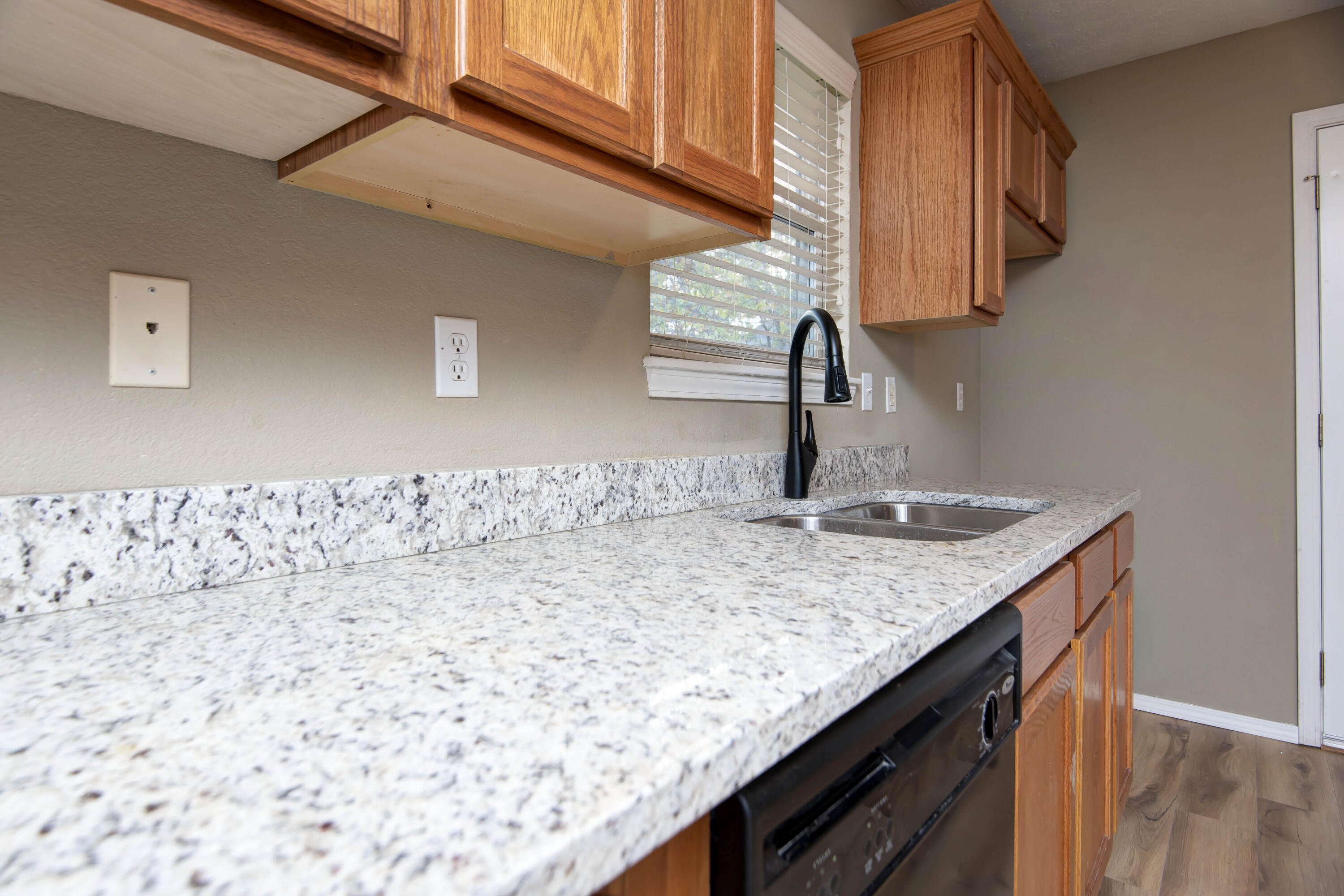81 Clear Cove Drive Property Photo 10