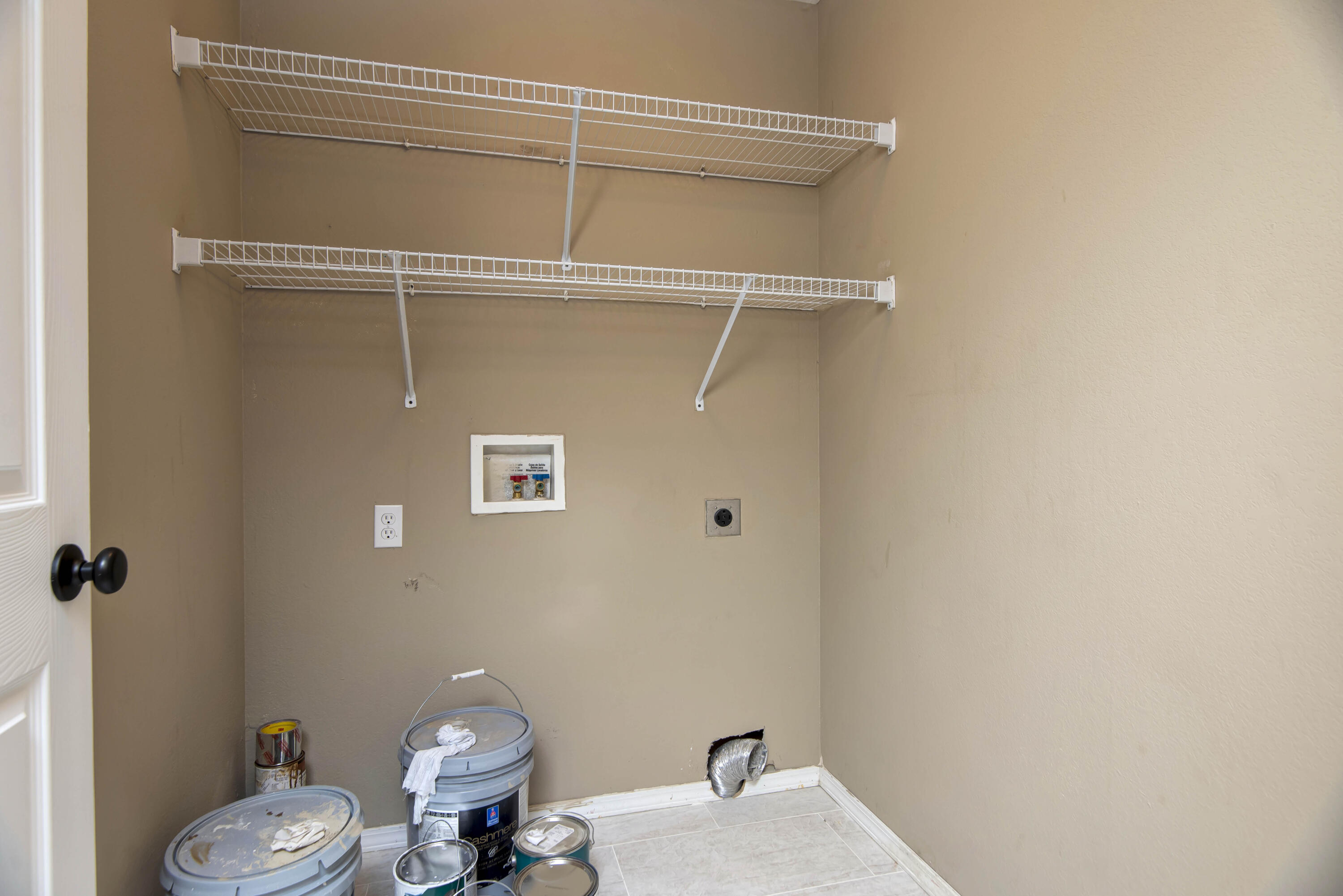 81 Clear Cove Drive Property Photo 12
