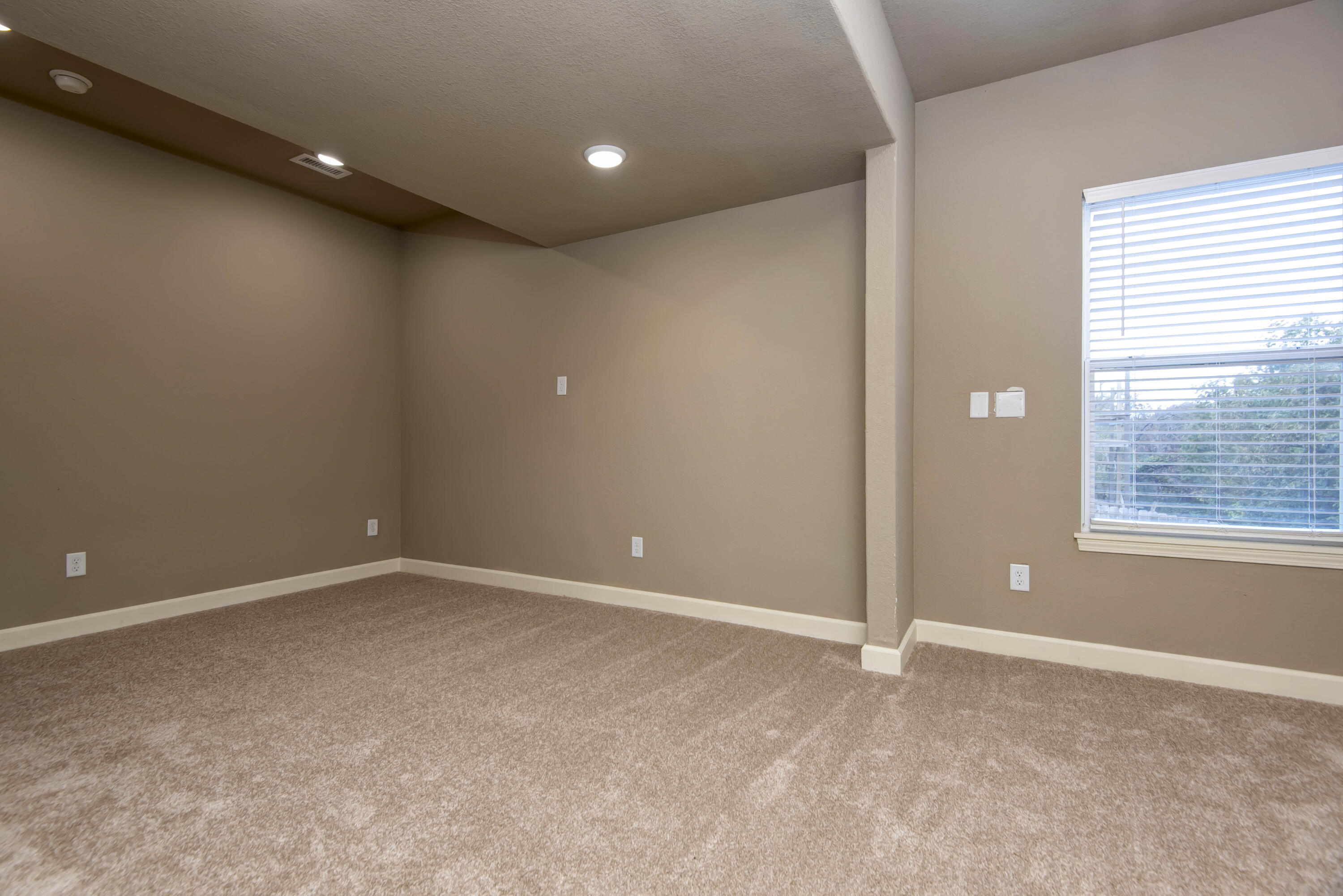 81 Clear Cove Drive Property Photo 25