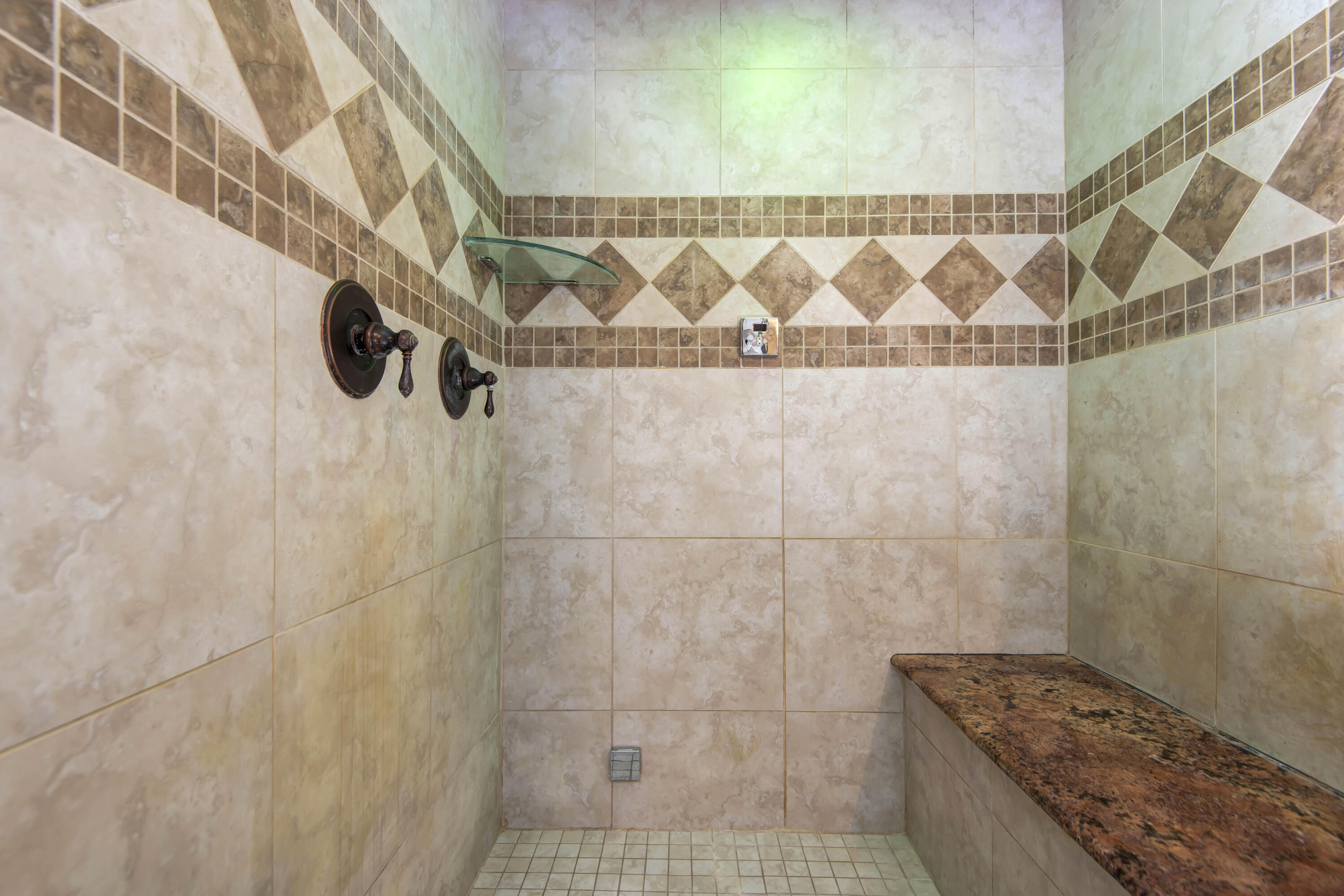 81 Clear Cove Drive Property Photo 28
