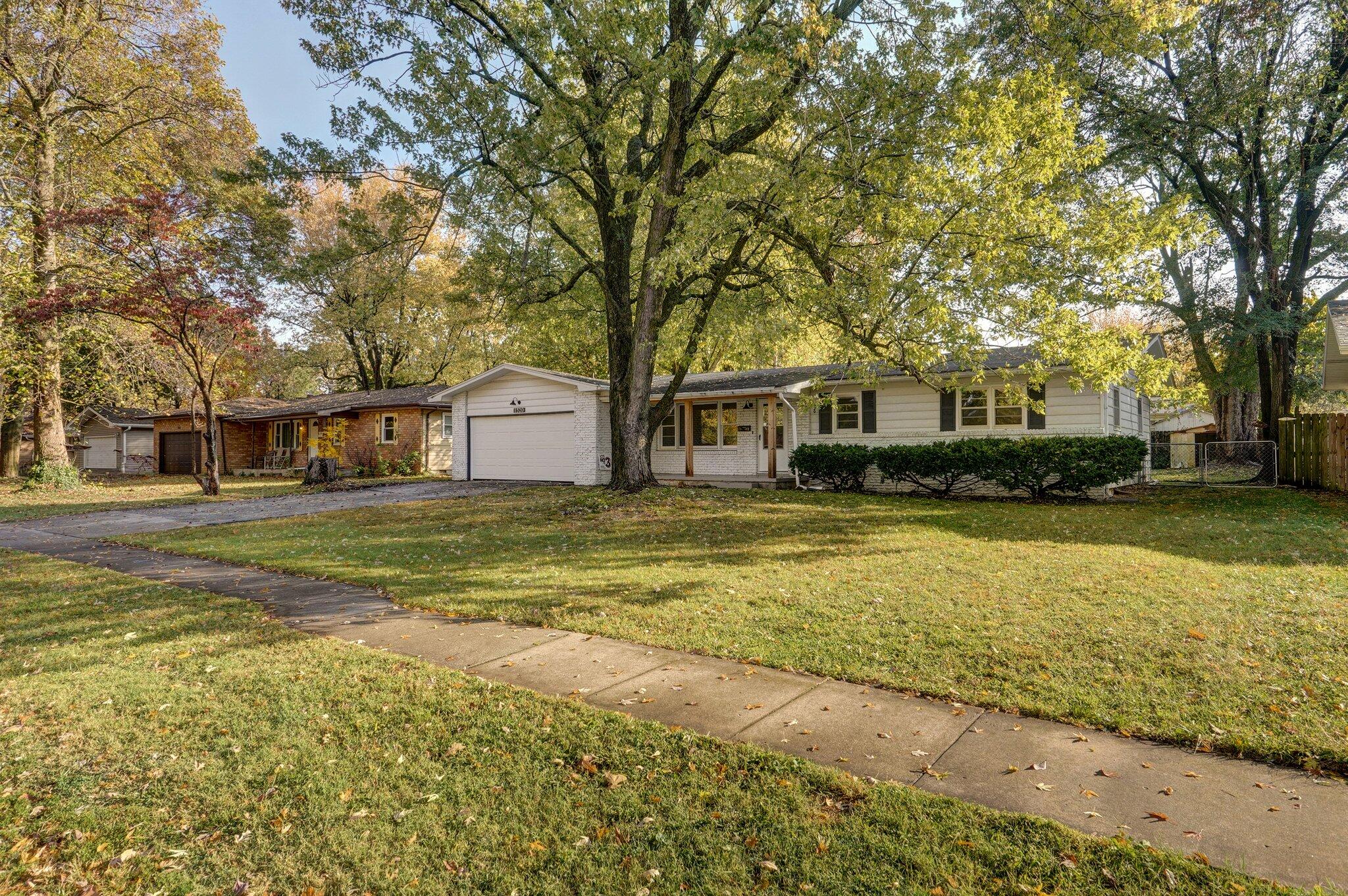 1520 South St Charles Avenue Property Photo 3