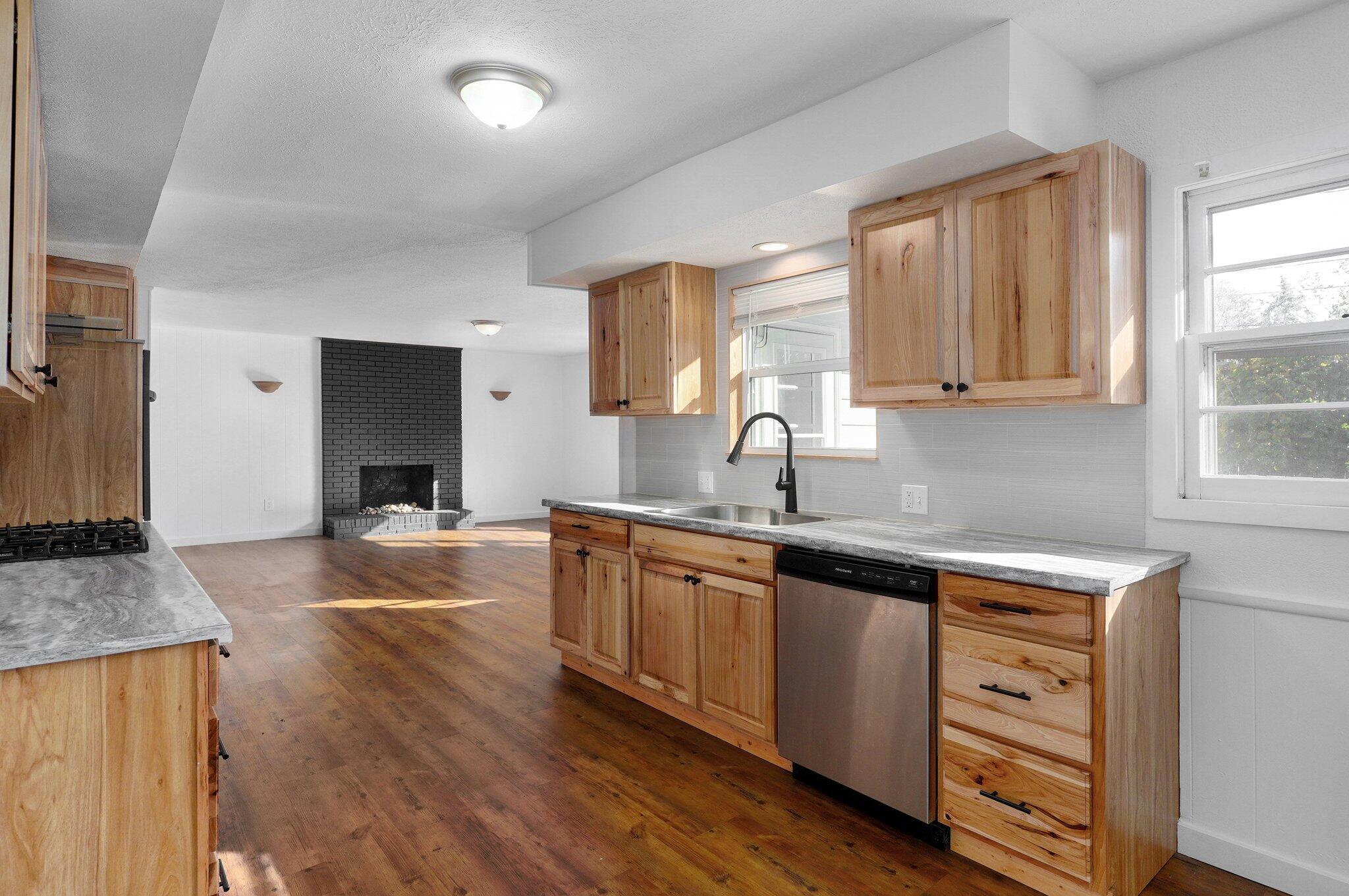1520 South St Charles Avenue Property Photo 10