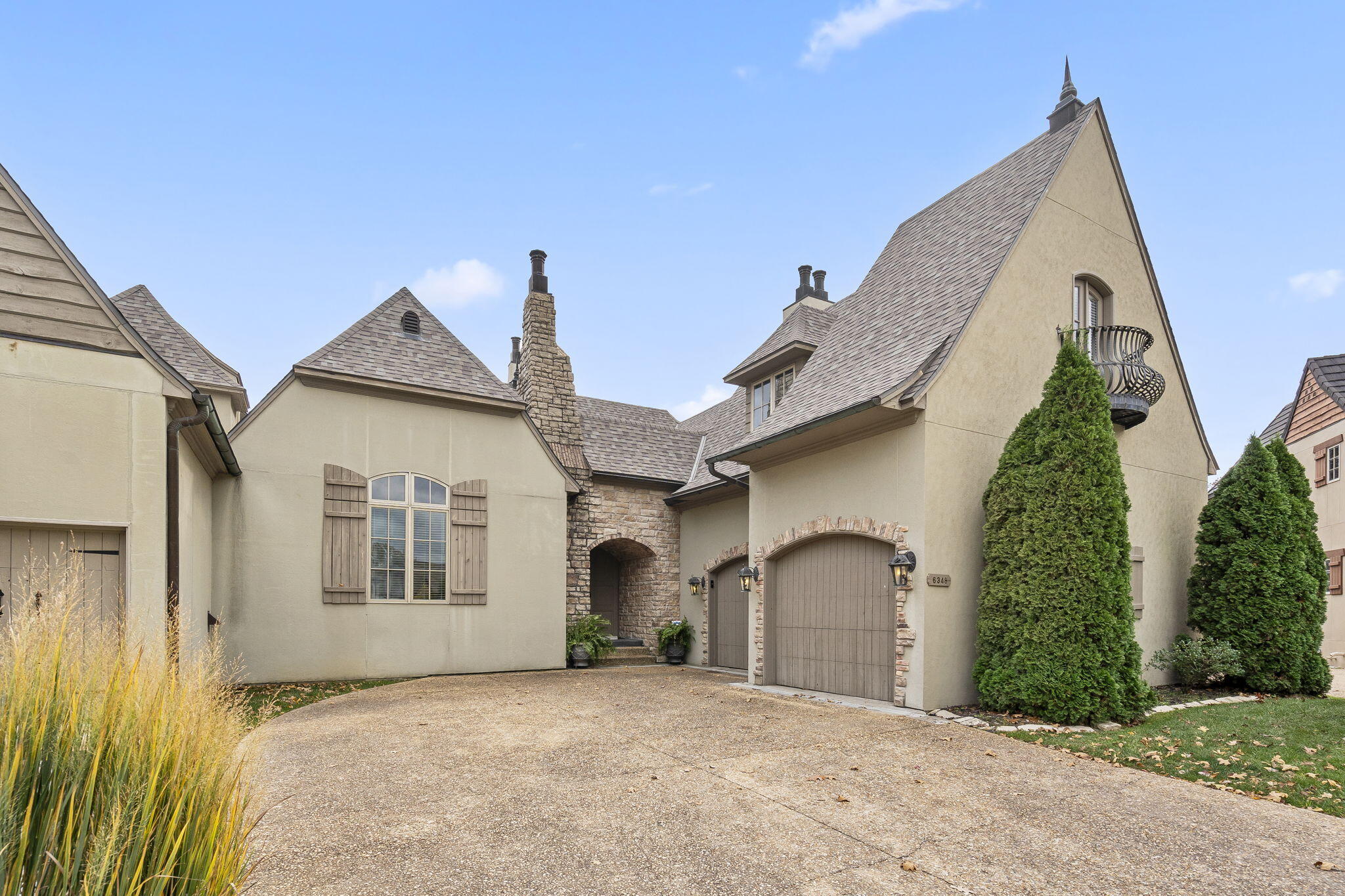 6348 South Creeksedge Court Property Photo 4