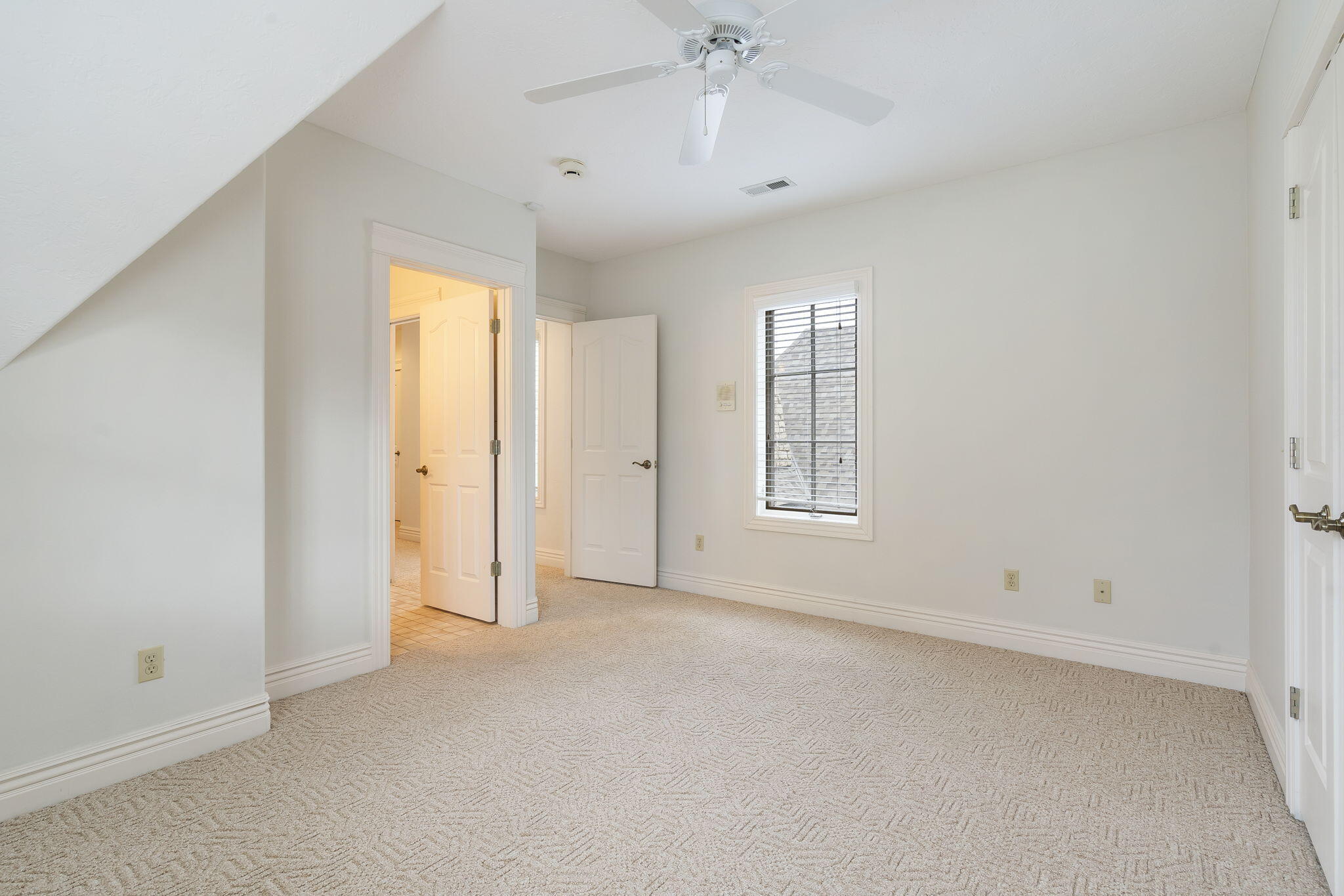 6348 South Creeksedge Court Property Photo 27