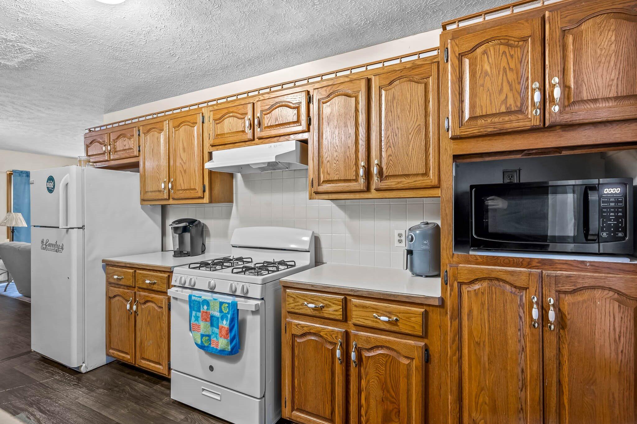 104 South Inmon Street Property Photo 10