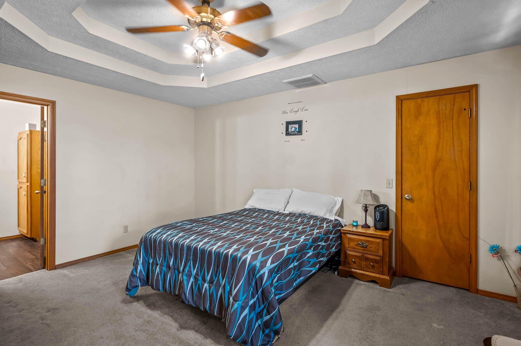 104 South Inmon Street Property Photo 12