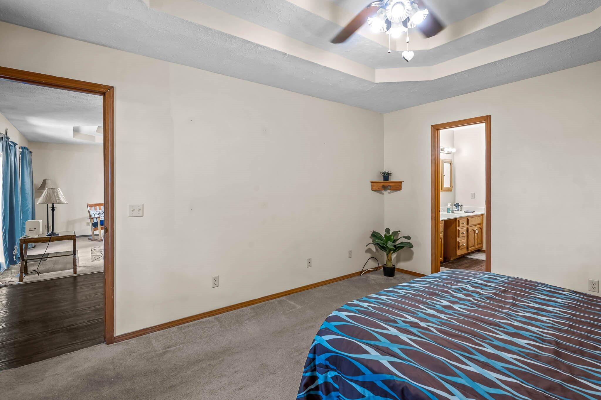 104 South Inmon Street Property Photo 13