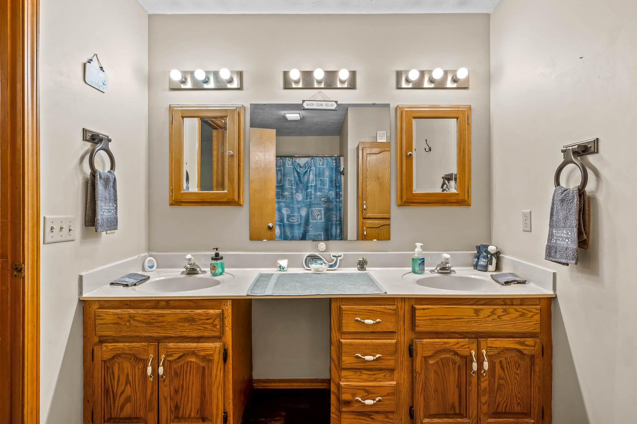104 South Inmon Street Property Photo 14
