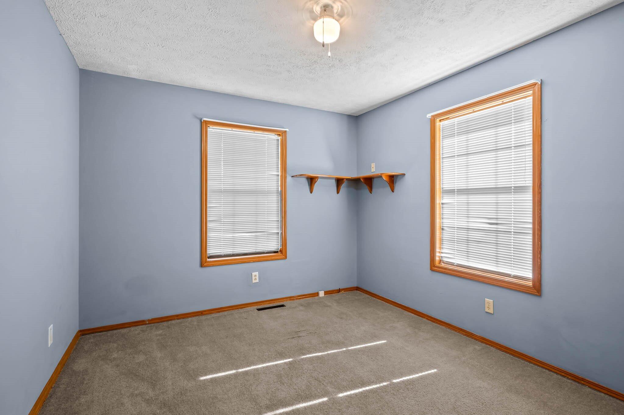 104 South Inmon Street Property Photo 19