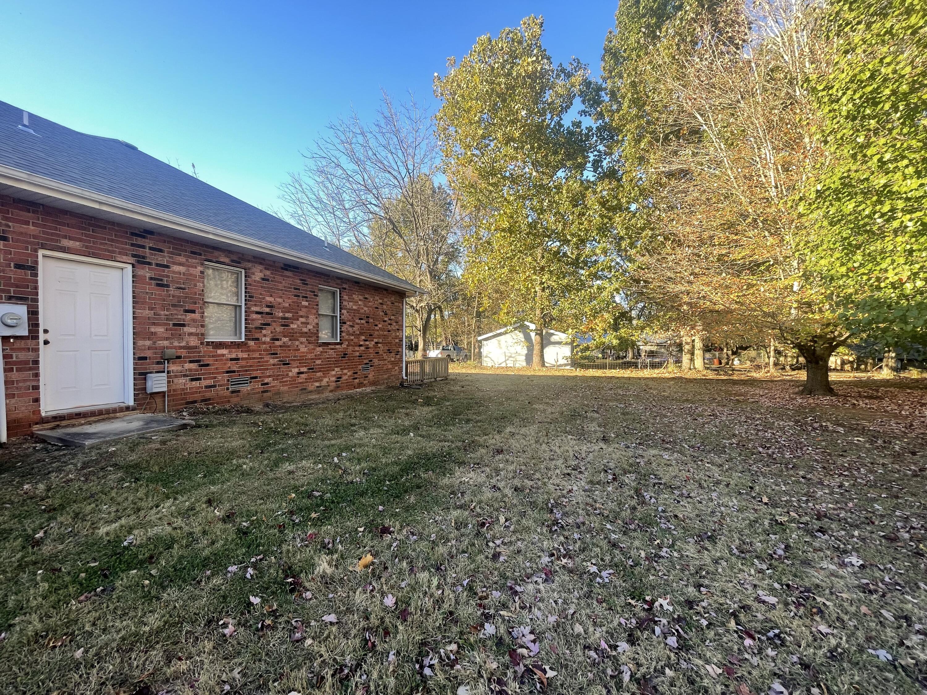2403 Lamborn Lane Property Photo 9