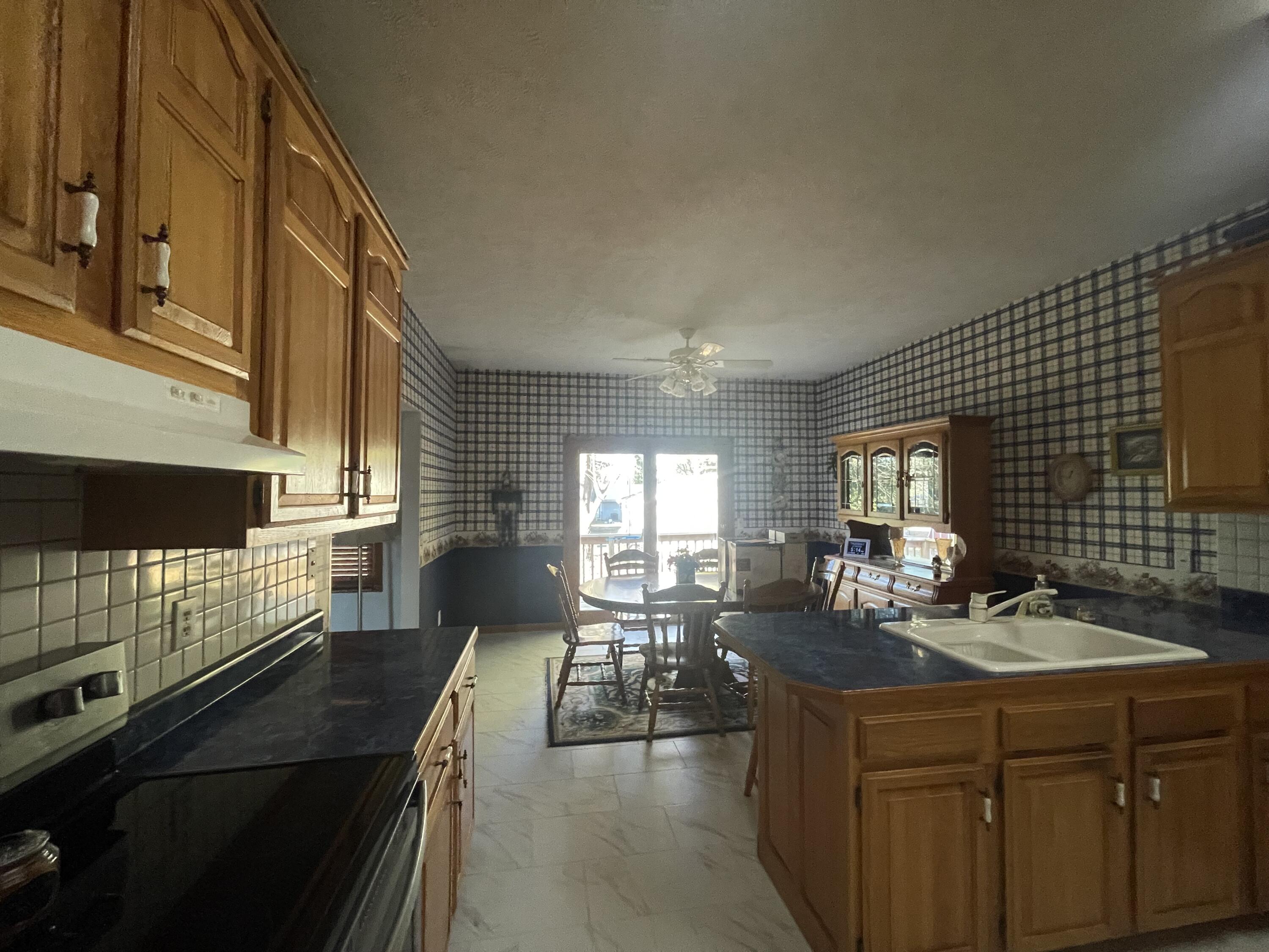 2403 Lamborn Lane Property Photo 26