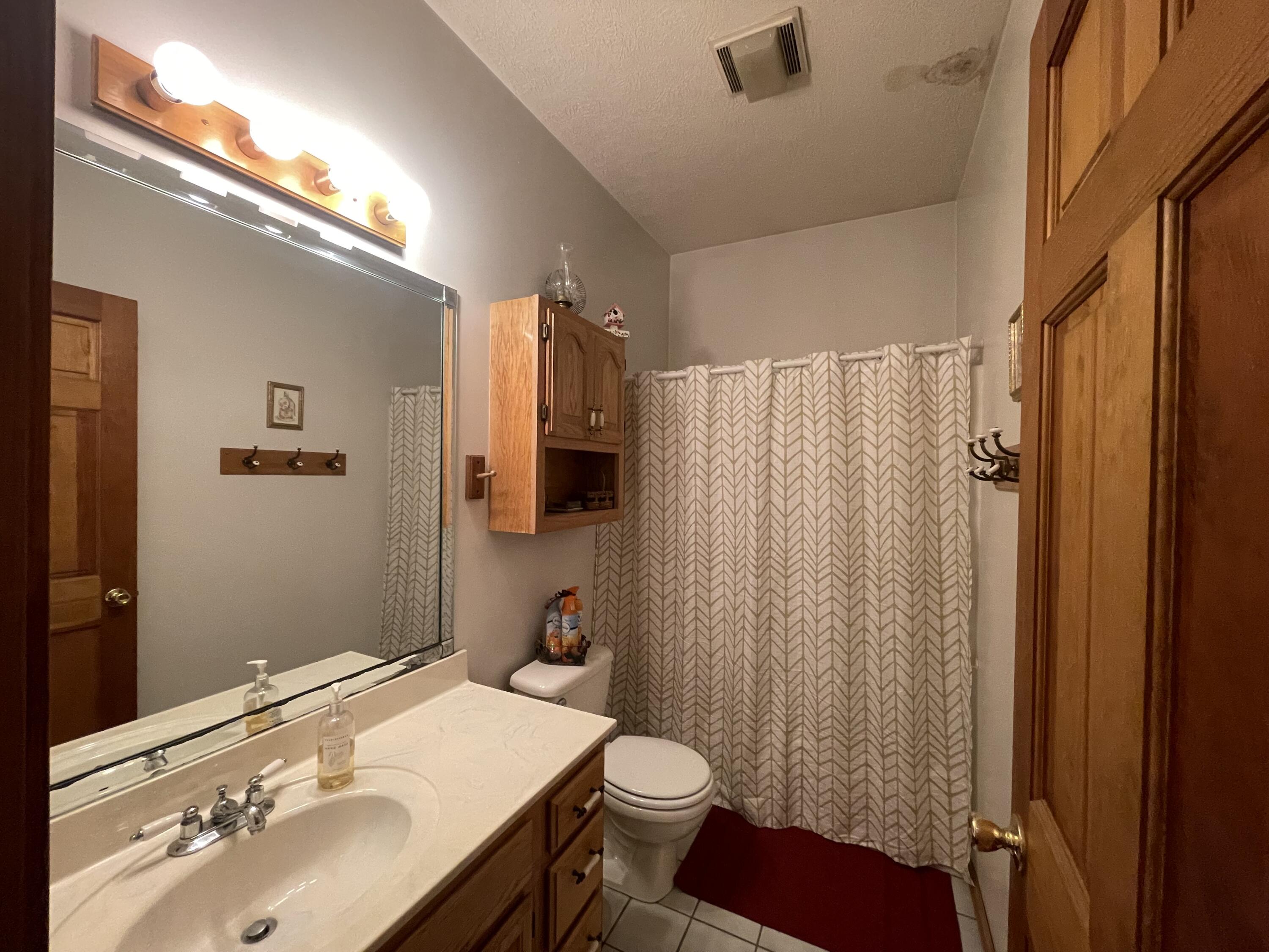 2403 Lamborn Lane Property Photo 29